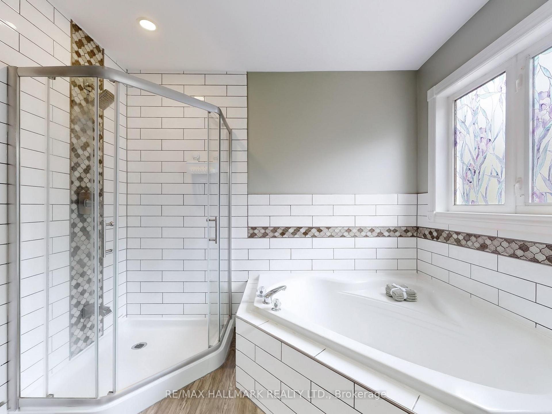 Photo 13 of 1136 Ashgrove Crescent, Oshawa, Pinecrest — HOMEH