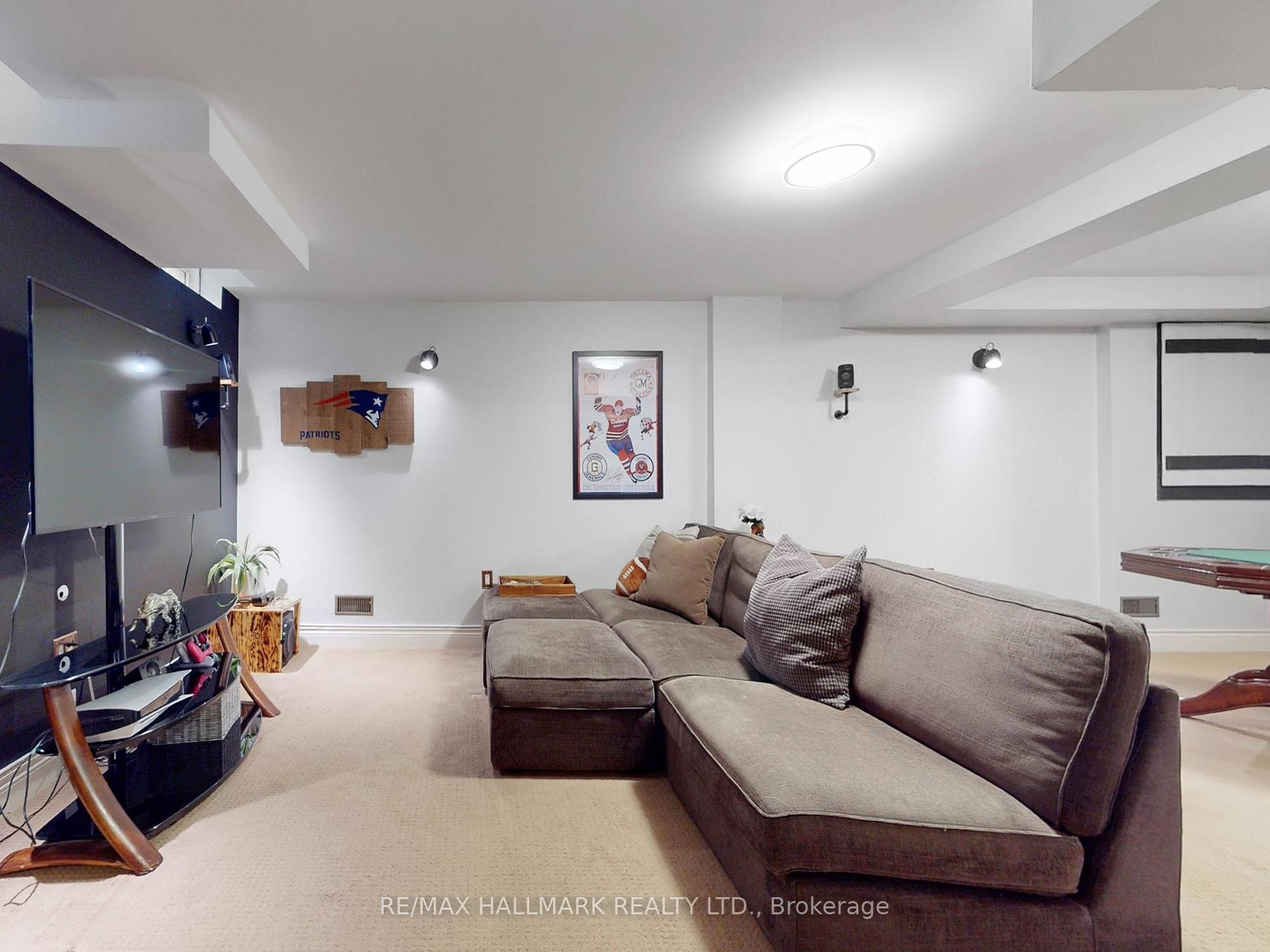Photo 16 of 1136 Ashgrove Crescent, Oshawa, Pinecrest — HOMEH