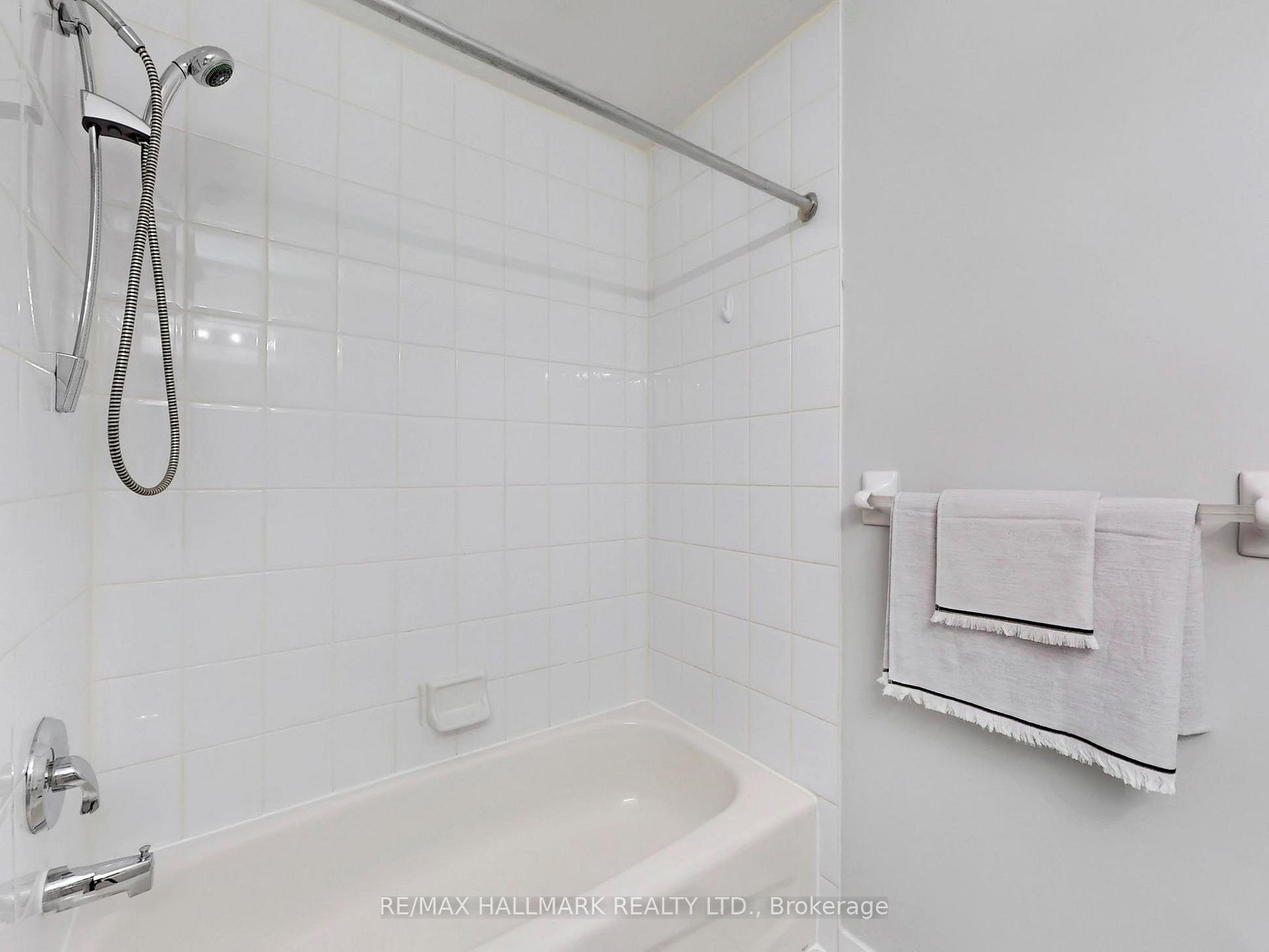 Photo 20 of 1136 Ashgrove Crescent, Oshawa, Pinecrest — HOMEH