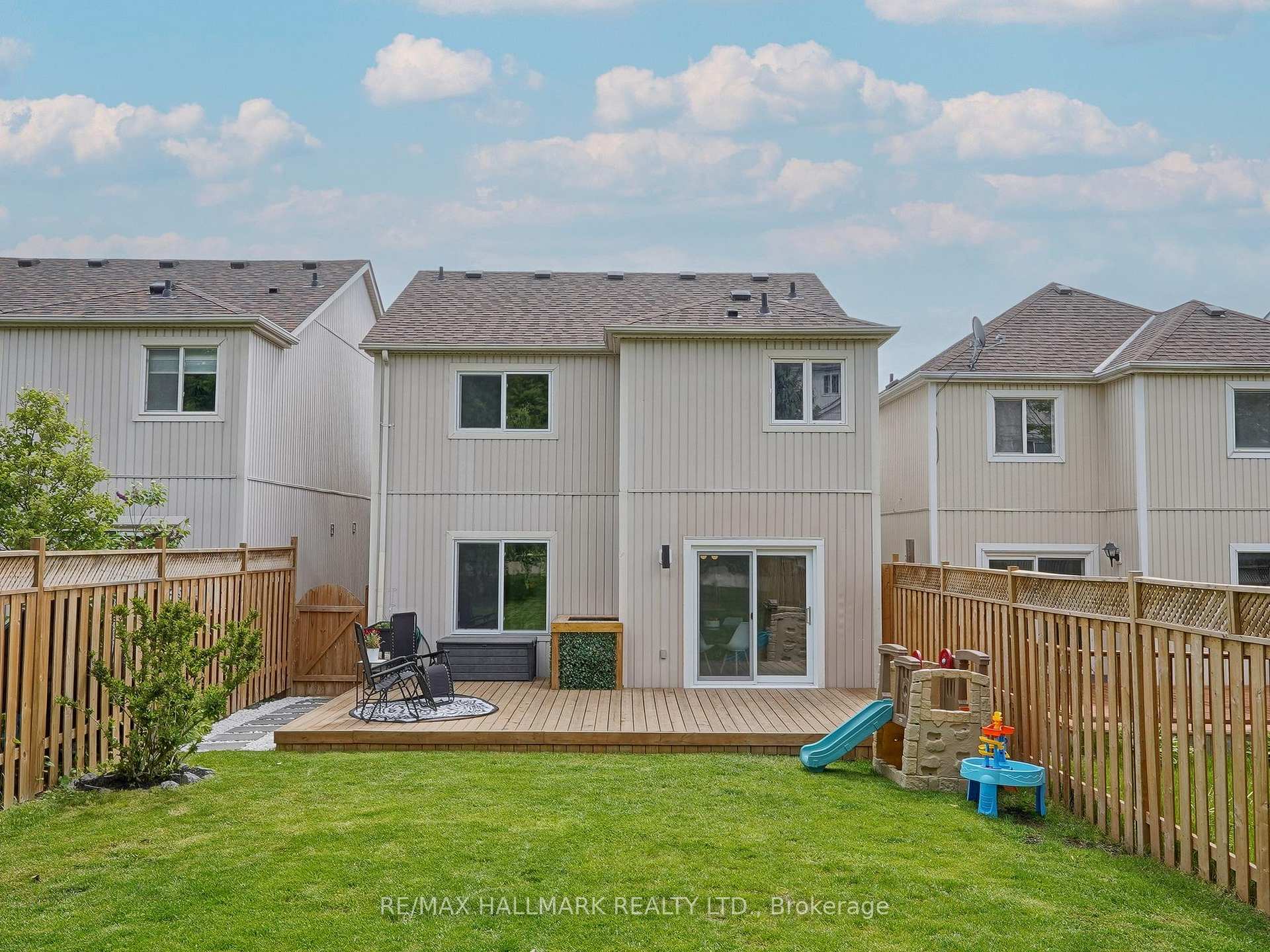 Photo 21 of 1136 Ashgrove Crescent, Oshawa, Pinecrest — HOMEH