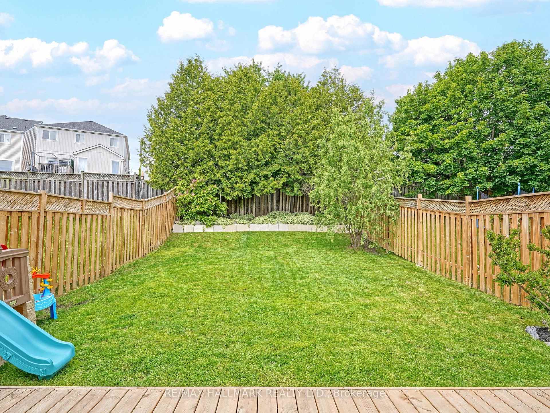 Photo 25 of 1136 Ashgrove Crescent, Oshawa, Pinecrest — HOMEH