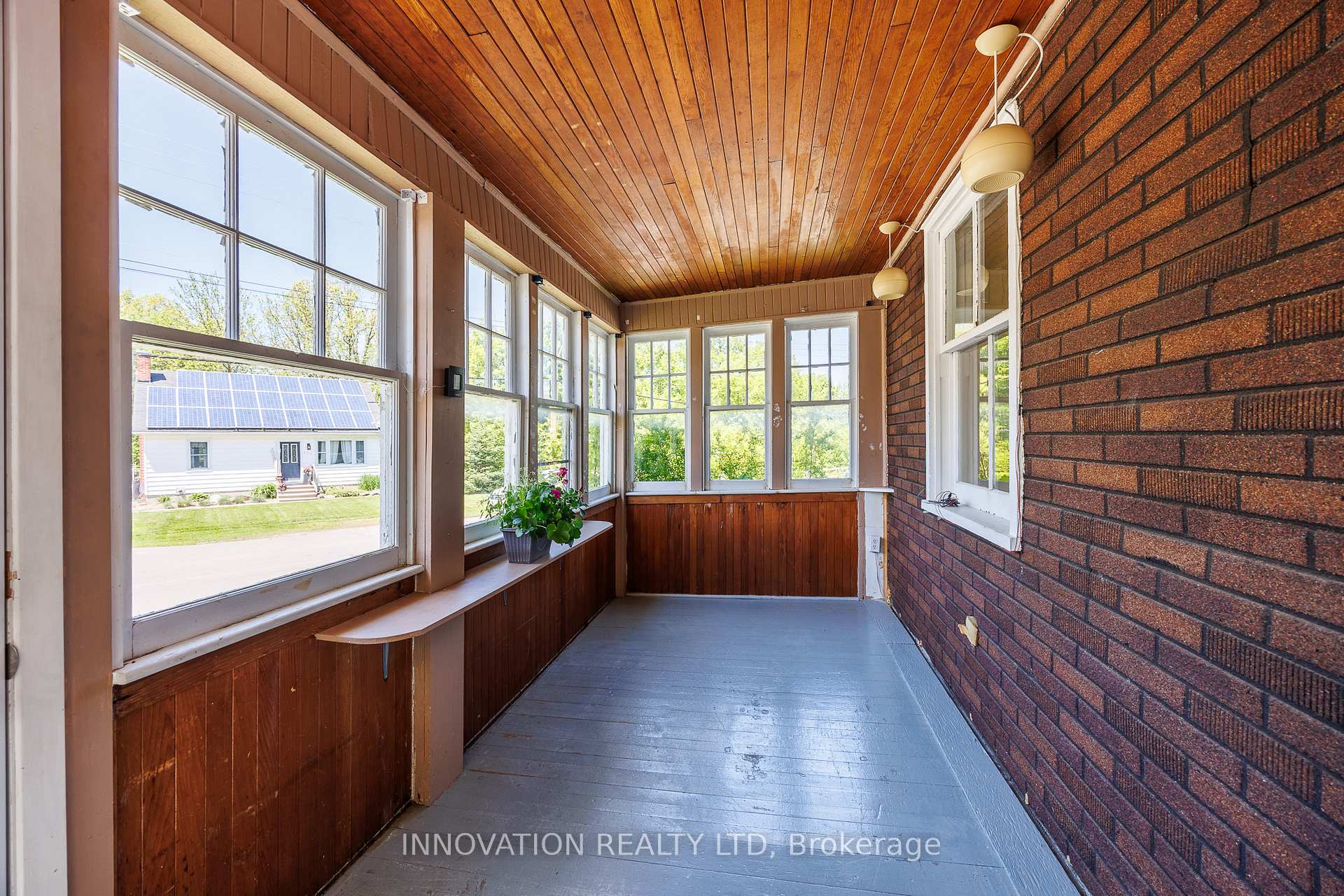 Photo 9 of 301 Sidney Avenue, Renfrew — HOMEH