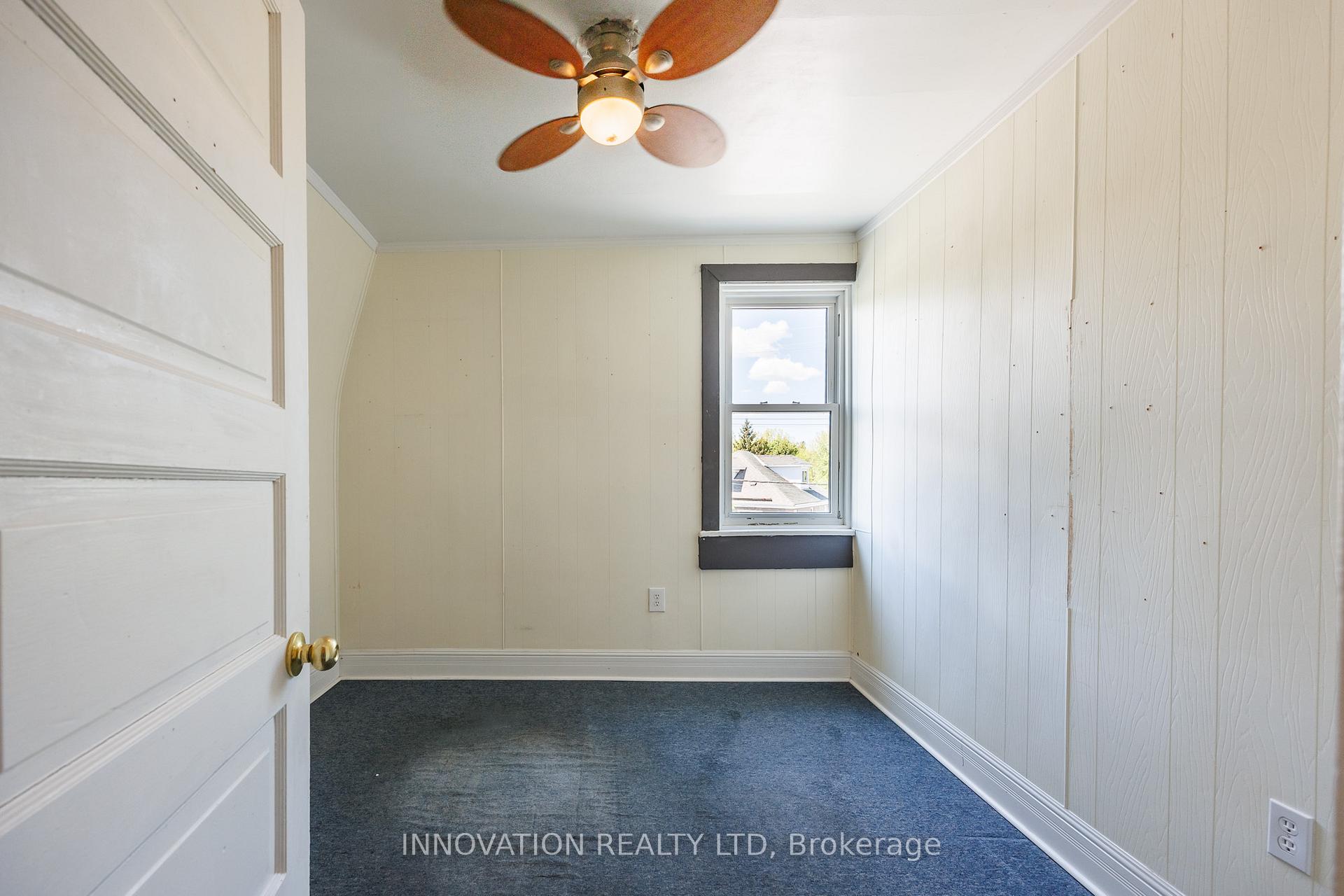 Photo 19 of 301 Sidney Avenue, Renfrew — HOMEH