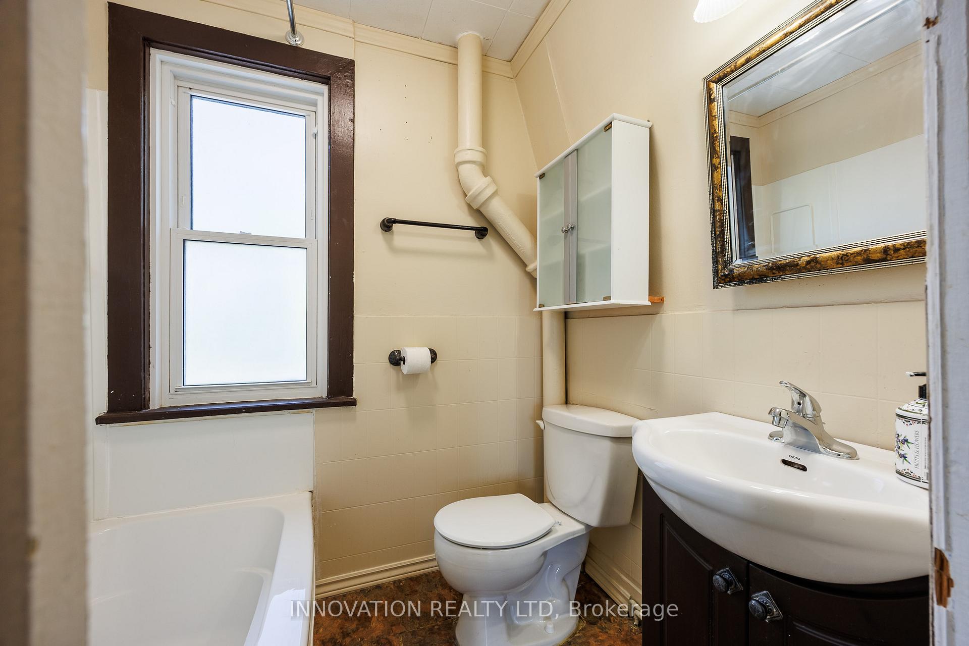 Photo 23 of 301 Sidney Avenue, Renfrew — HOMEH