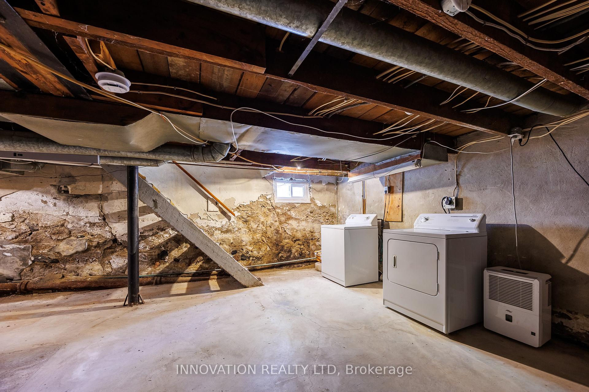 Photo 25 of 301 Sidney Avenue, Renfrew — HOMEH