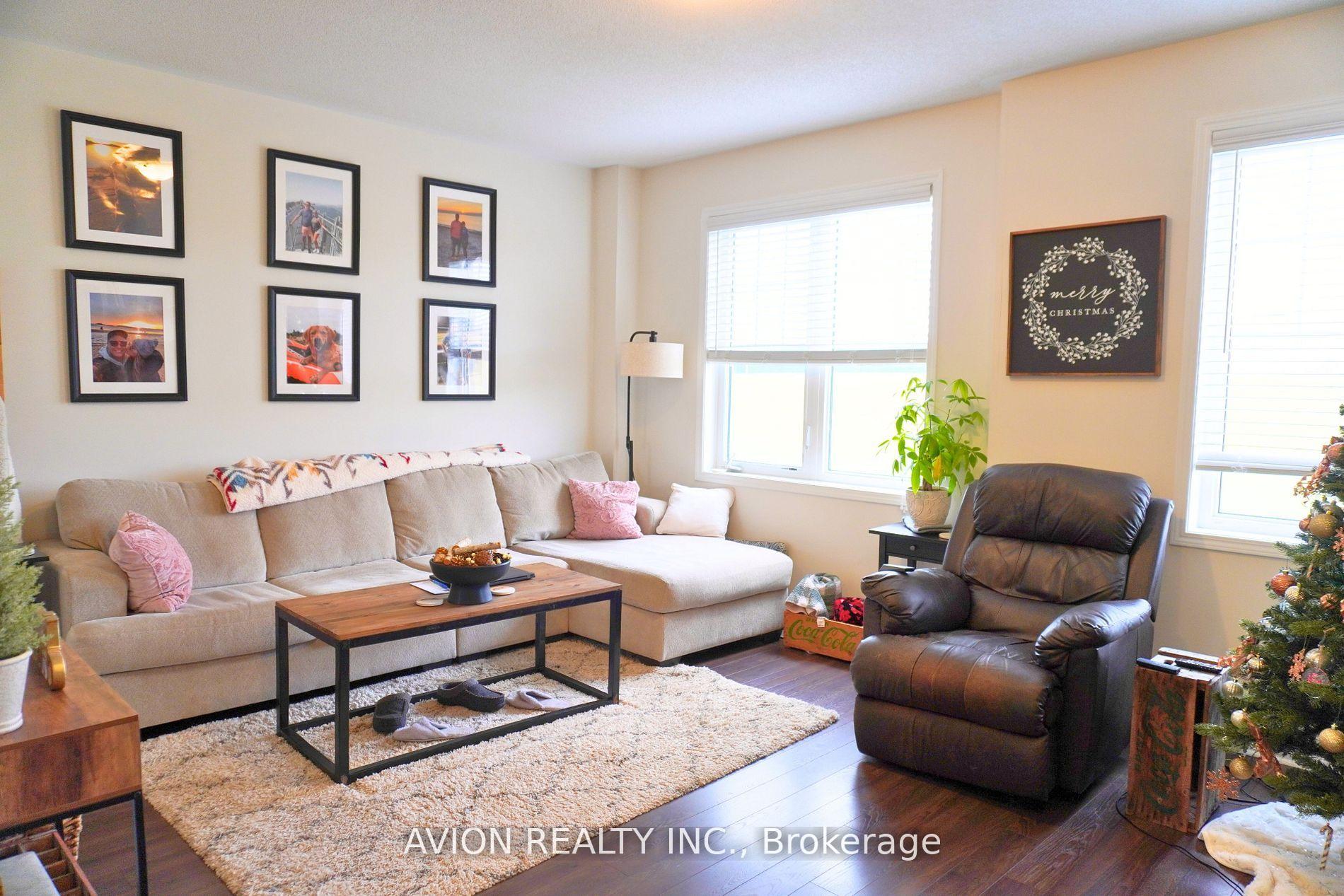 Photo 2 of 866 Atwater Path, Oshawa, Lakeview — HOMEH