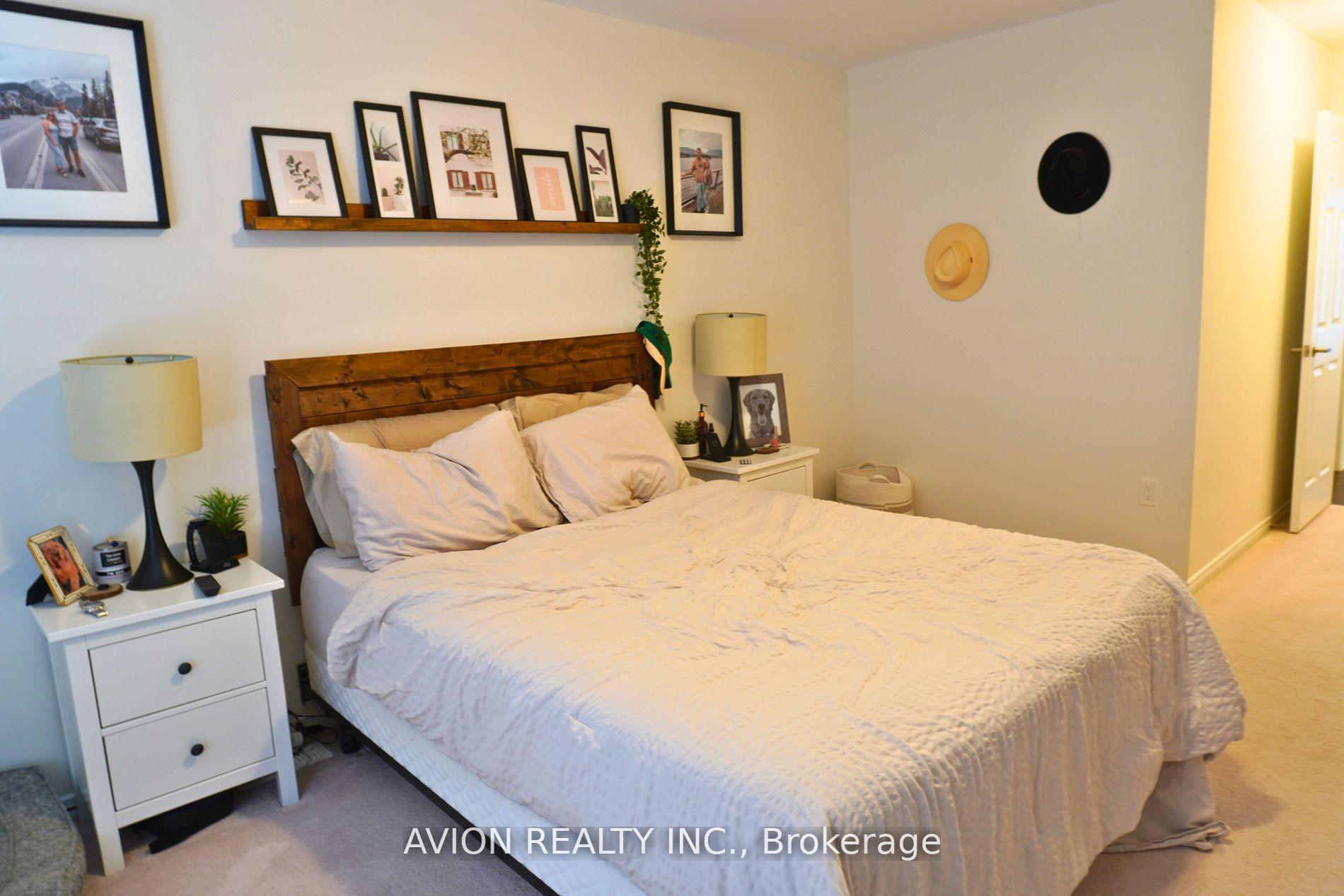 Photo 4 of 866 Atwater Path, Oshawa, Lakeview — HOMEH