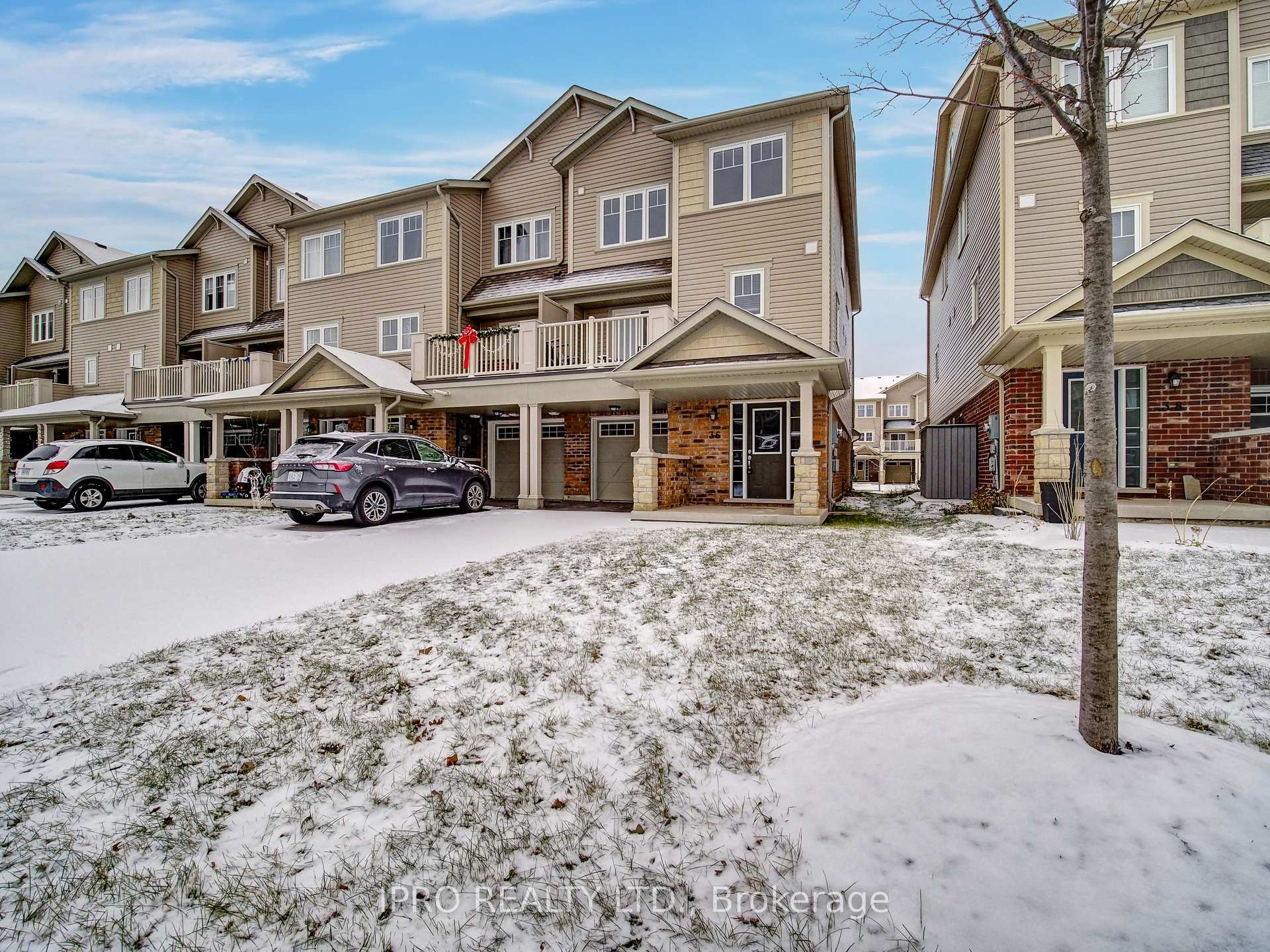 Photo 3 of 36 Tabaret Crescent, Oshawa, Windfields — HOMEH