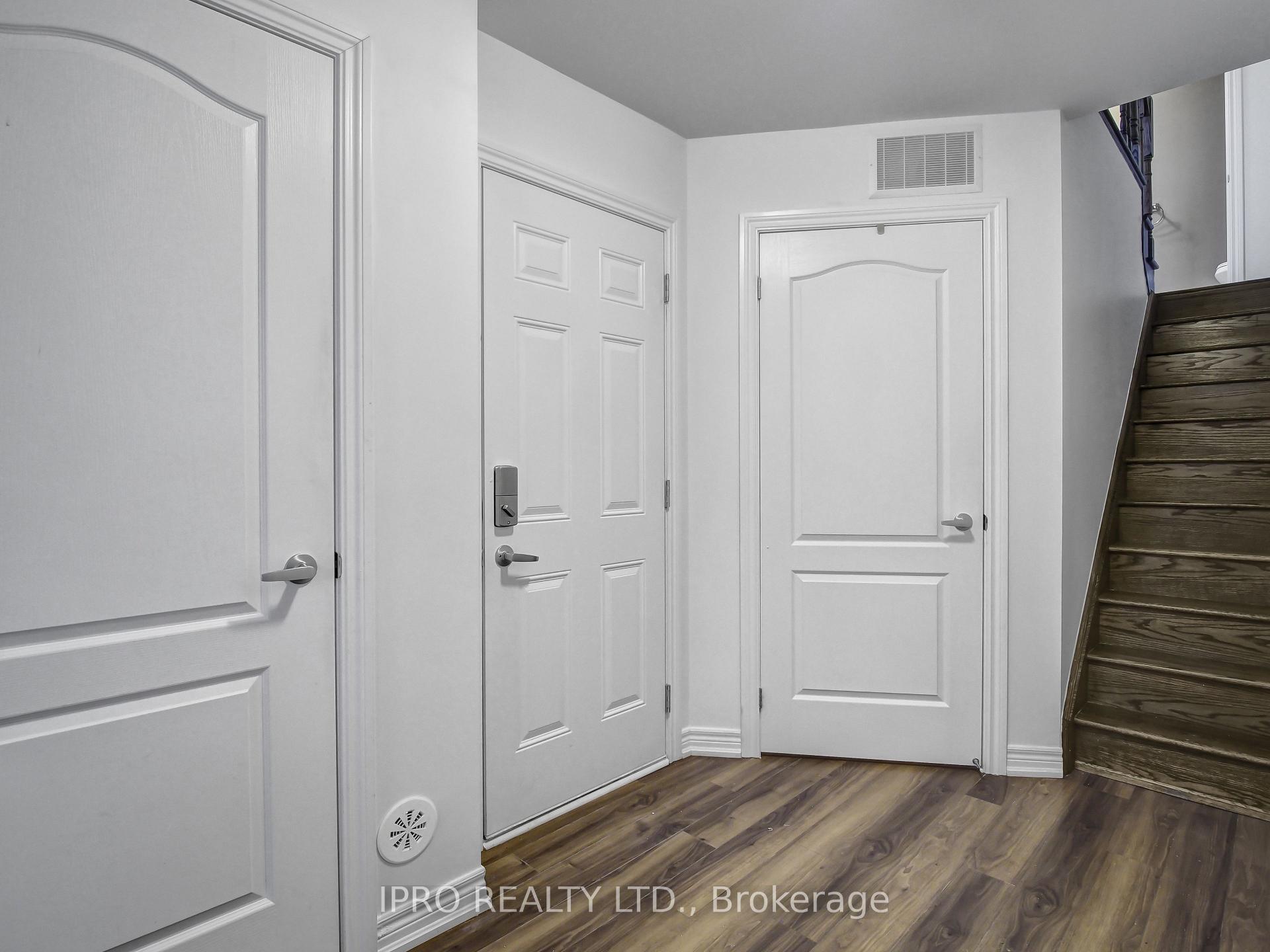 Photo 4 of 36 Tabaret Crescent, Oshawa, Windfields — HOMEH