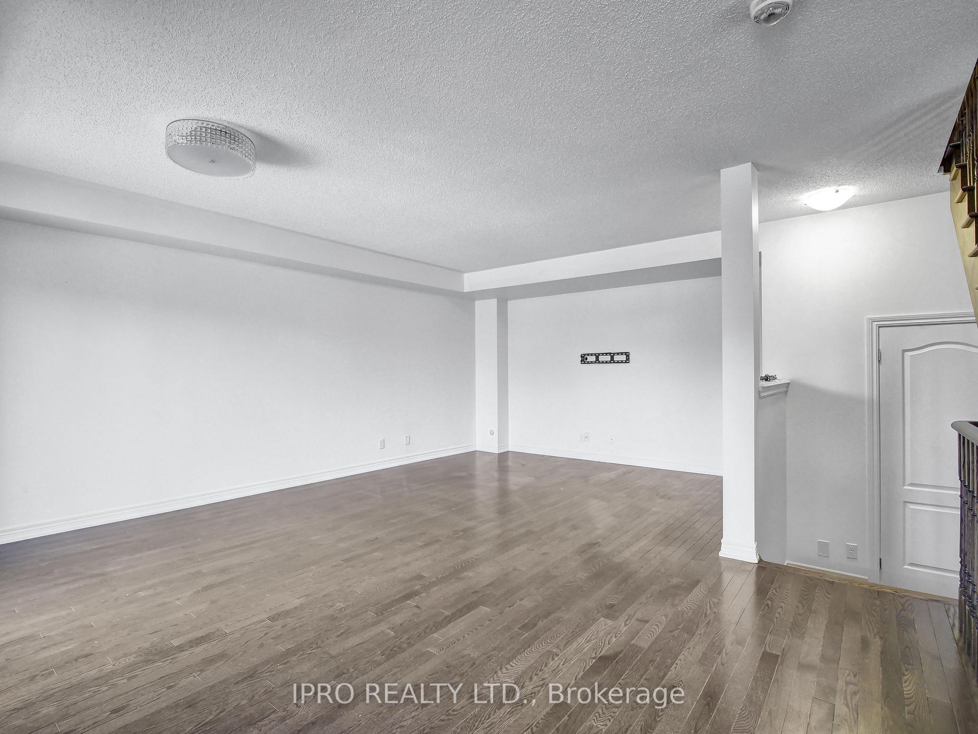 Photo 8 of 36 Tabaret Crescent, Oshawa, Windfields — HOMEH