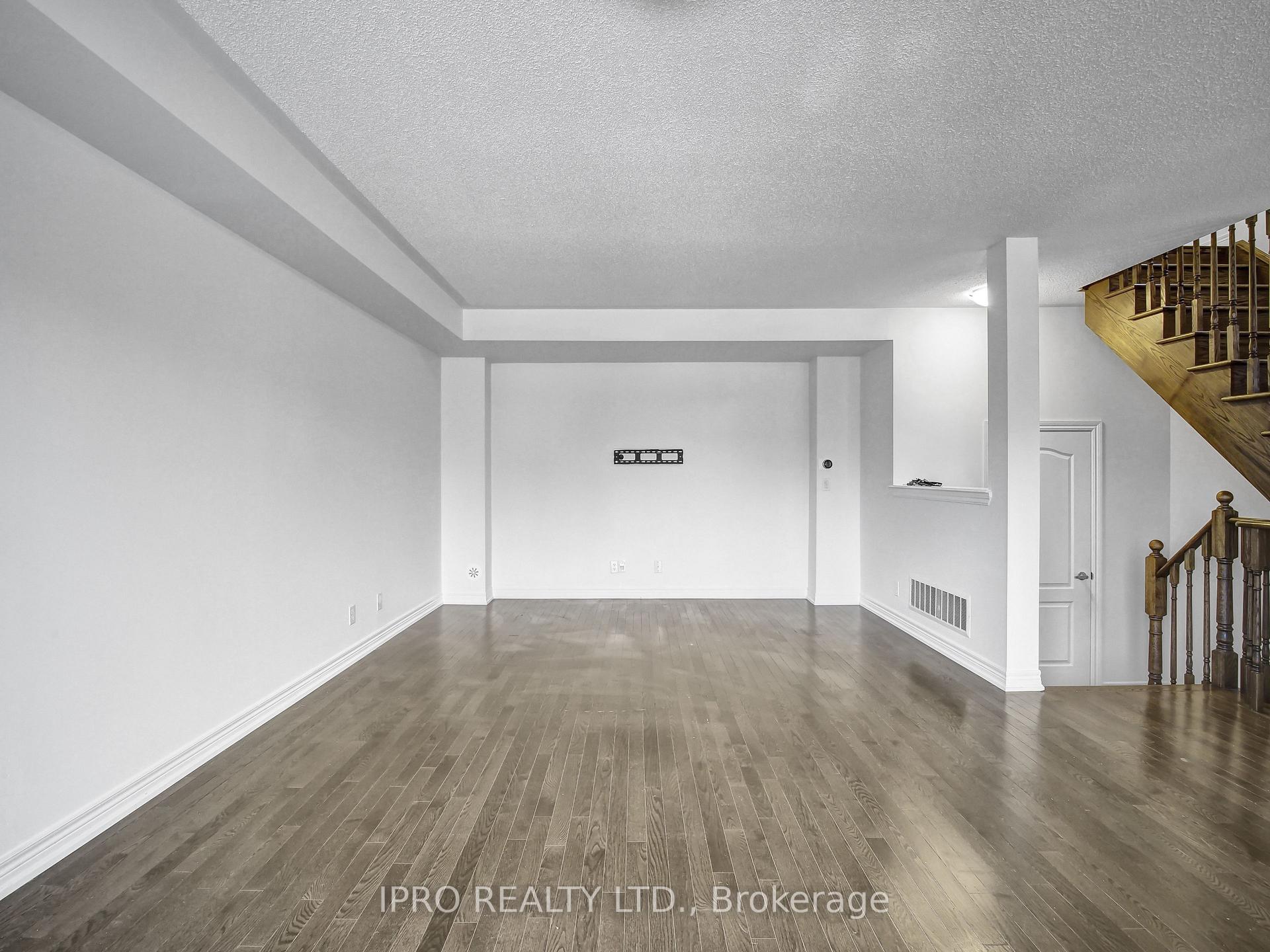 Photo 15 of 36 Tabaret Crescent, Oshawa, Windfields — HOMEH