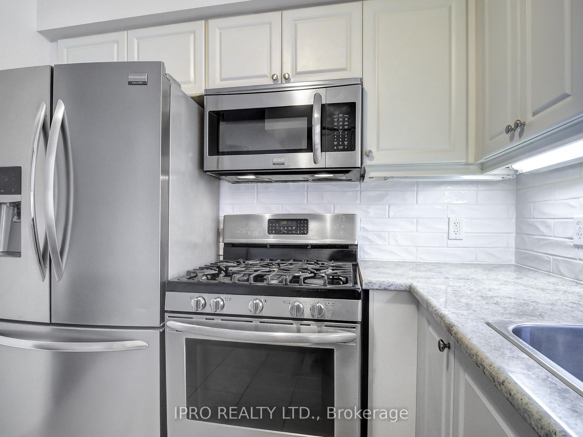 Photo 17 of 36 Tabaret Crescent, Oshawa, Windfields — HOMEH