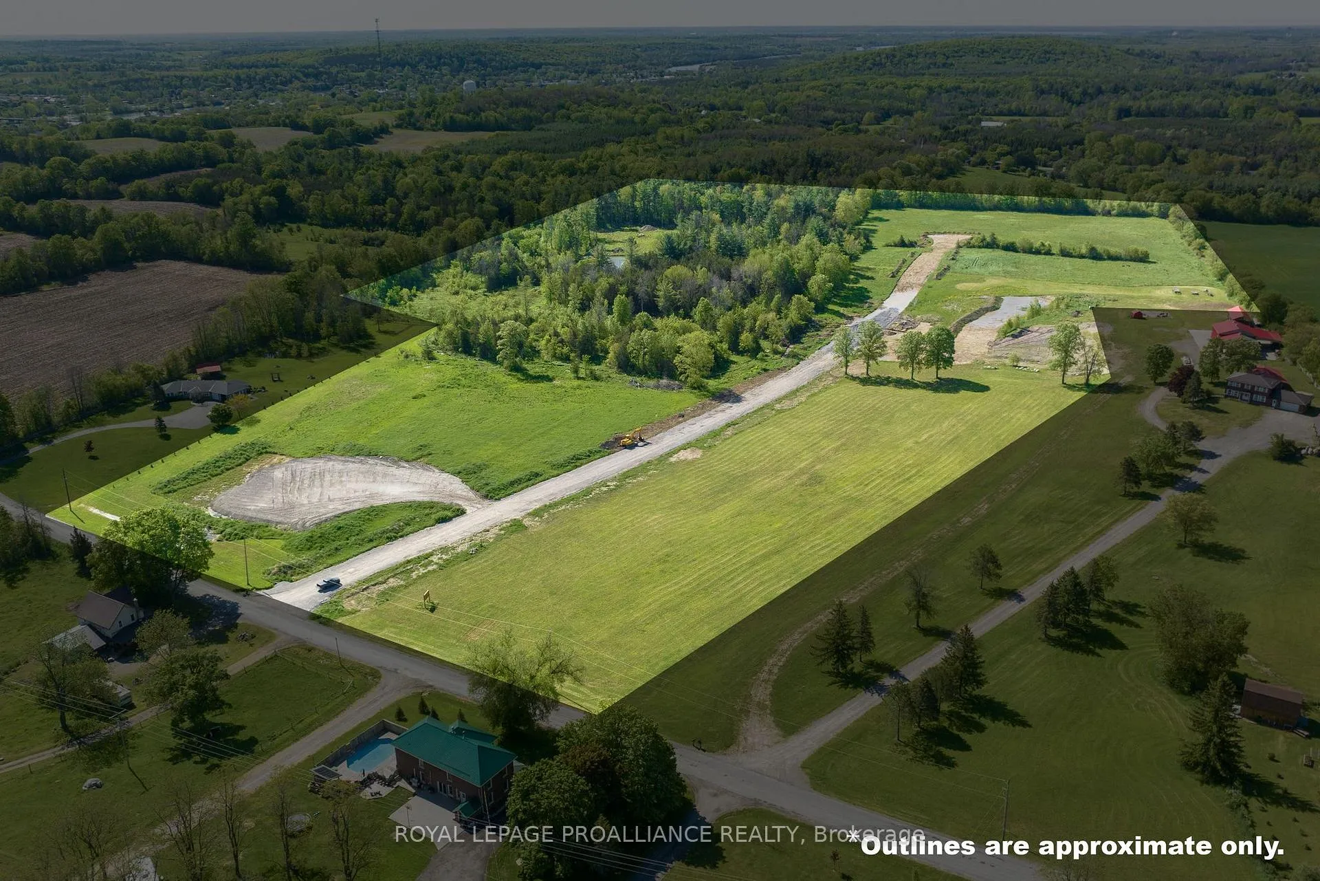 Photo 4 of 9 Berend Court, Quinte West, Sidney Ward — HOMEH