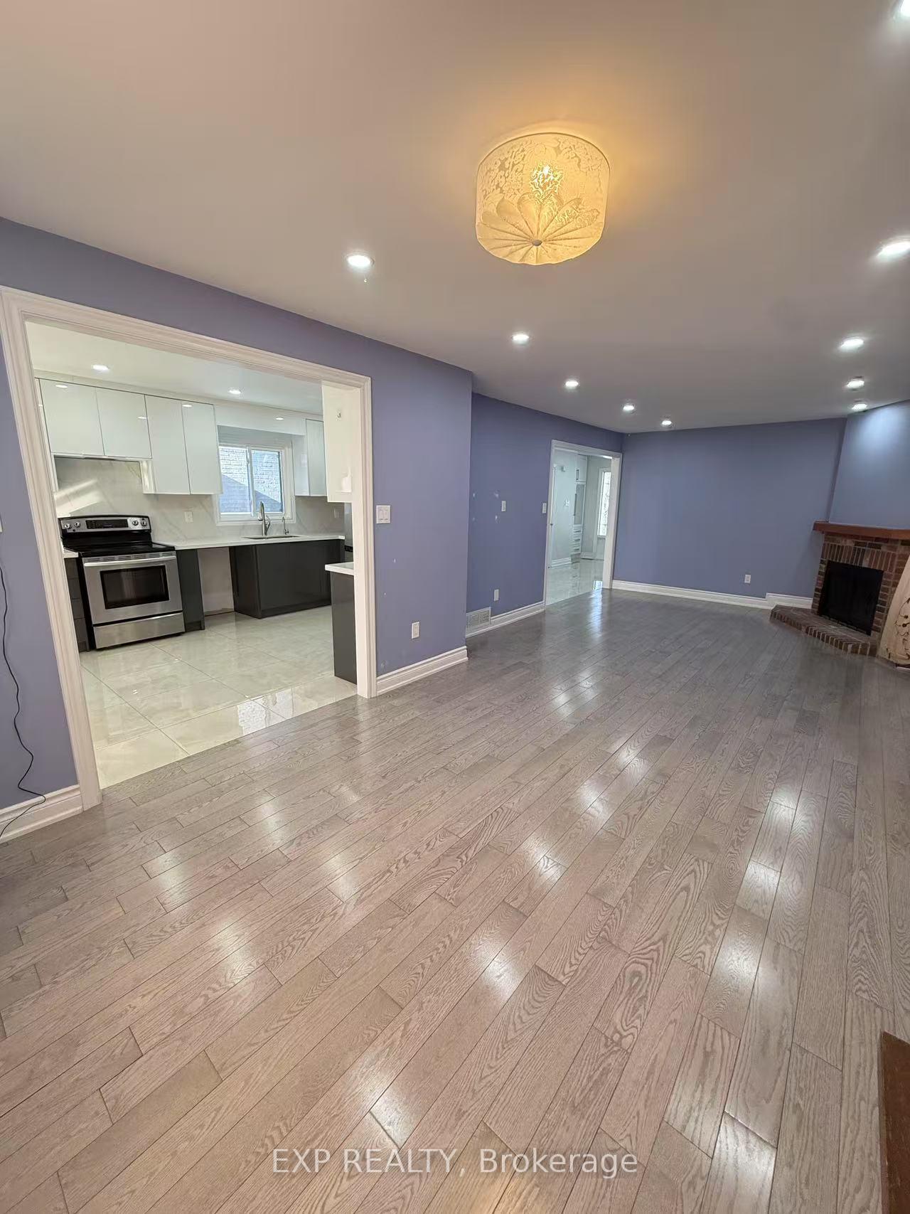 Photo 5 of 603 Flavelle Court, Pickering, Amberlea — HOMEH