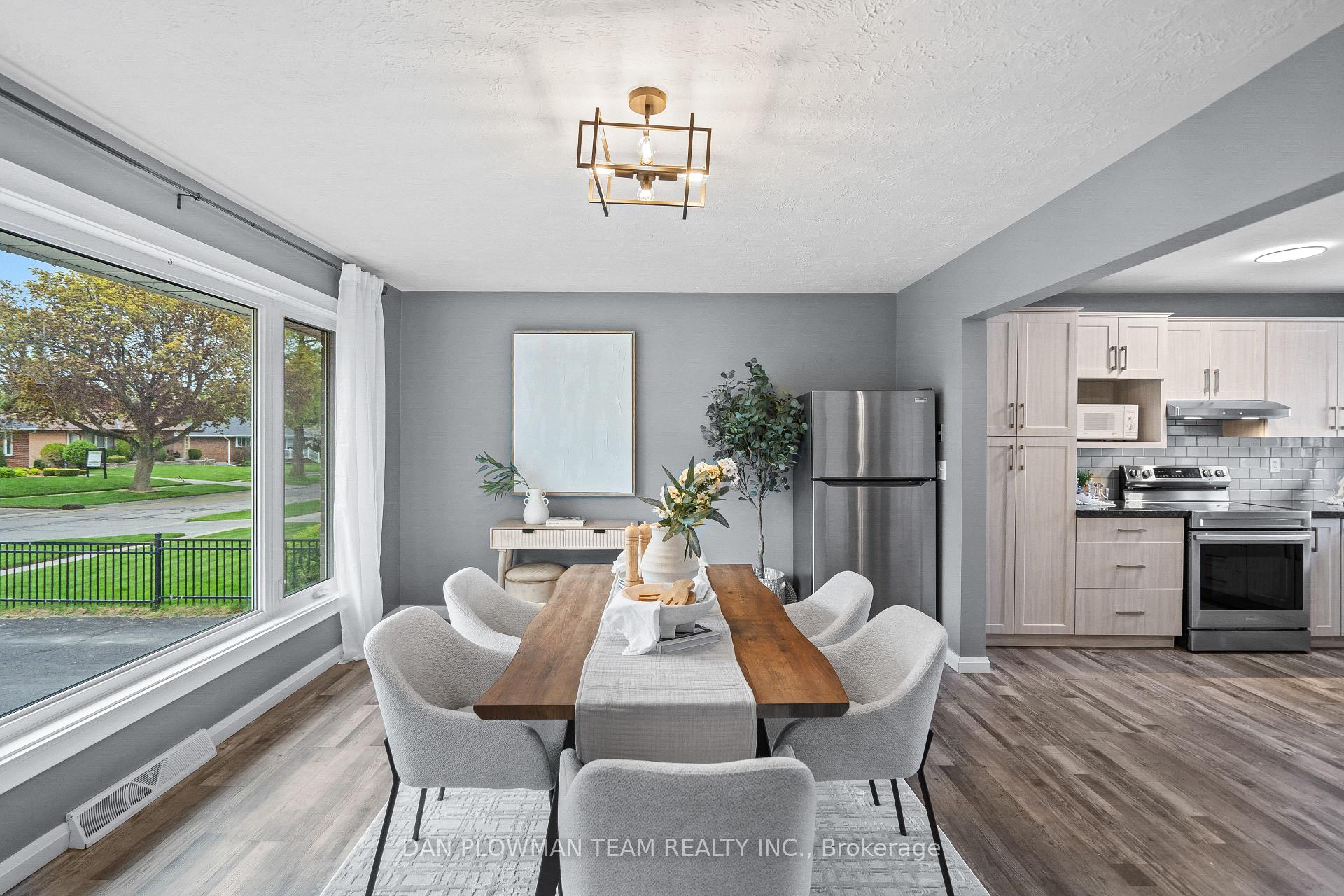 Photo 6 of 373 Welland Avenue, Oshawa, McLaughlin — HOMEH