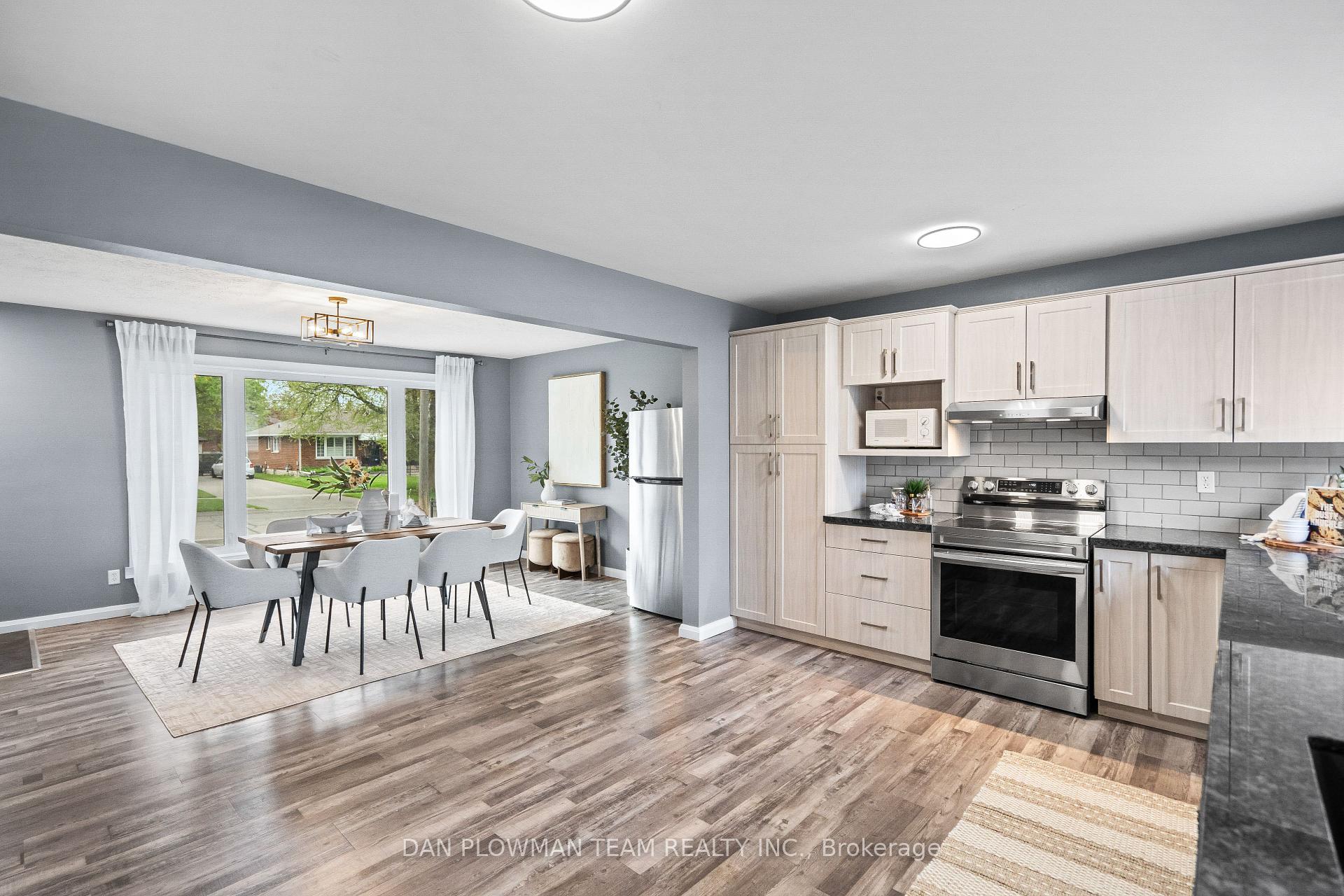 Photo 8 of 373 Welland Avenue, Oshawa, McLaughlin — HOMEH