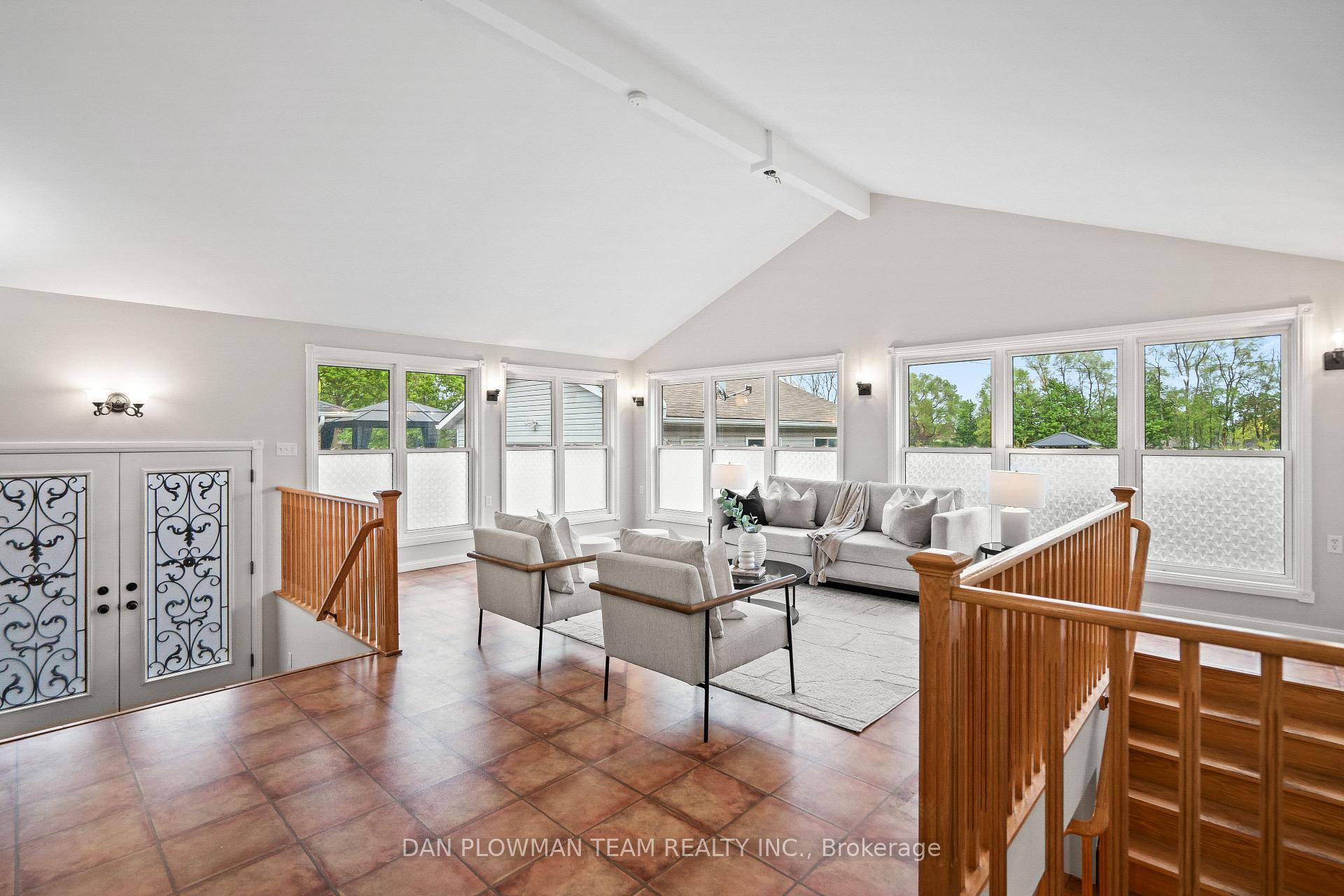 Photo 16 of 373 Welland Avenue, Oshawa, McLaughlin — HOMEH