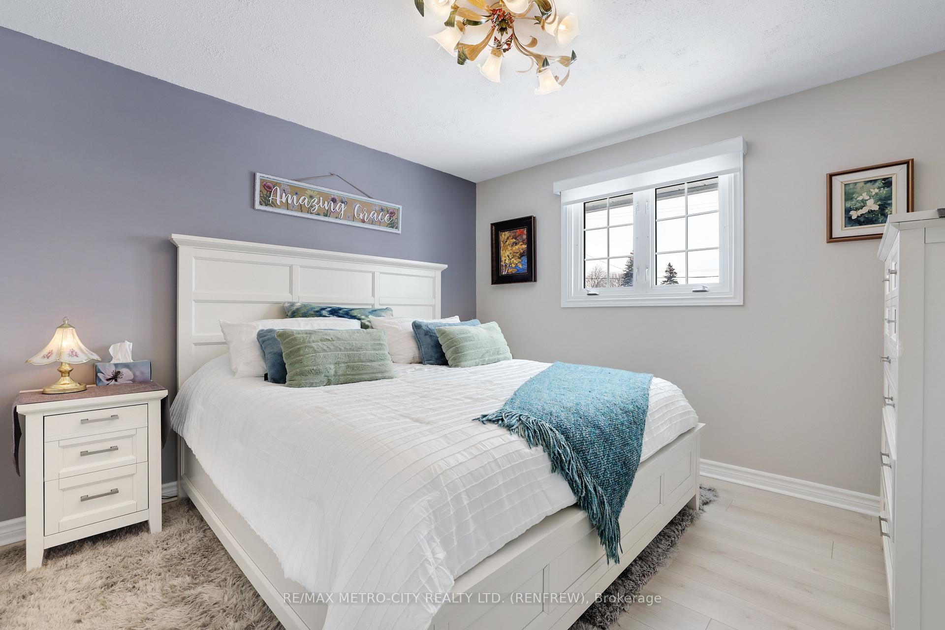 Photo 14 of 103 Simpson Avenue, Renfrew — HOMEH
