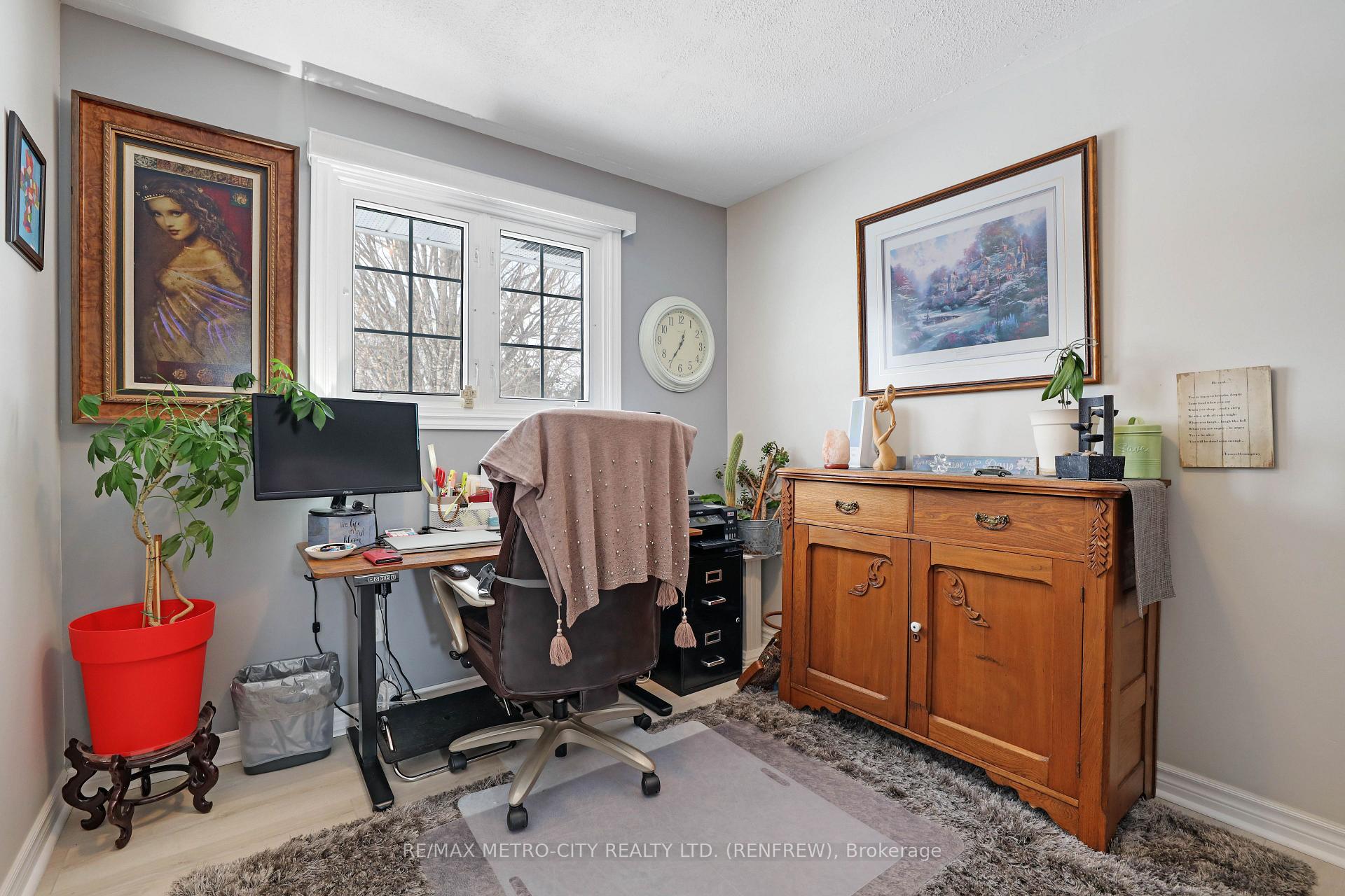 Photo 16 of 103 Simpson Avenue, Renfrew — HOMEH
