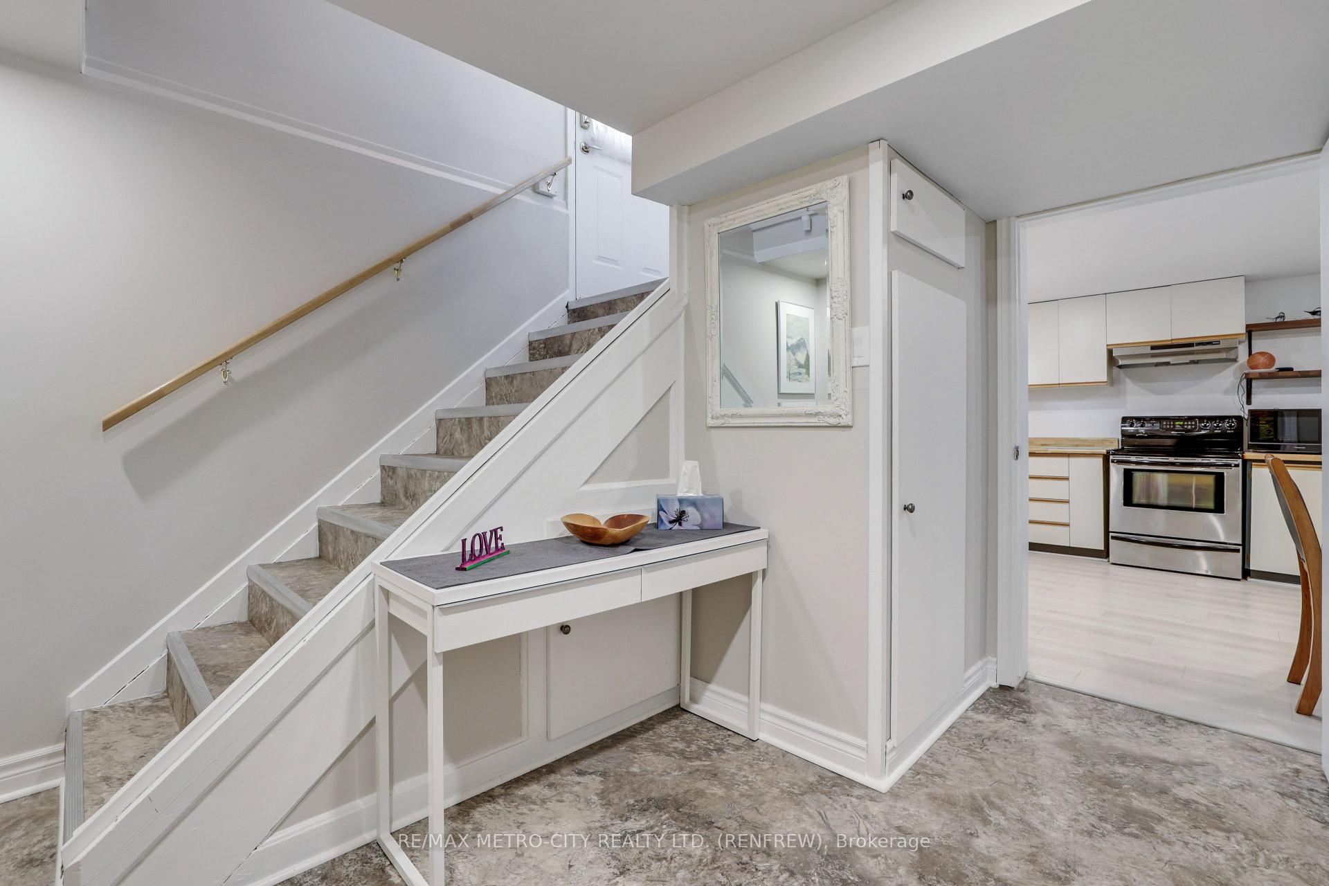 Photo 22 of 103 Simpson Avenue, Renfrew — HOMEH
