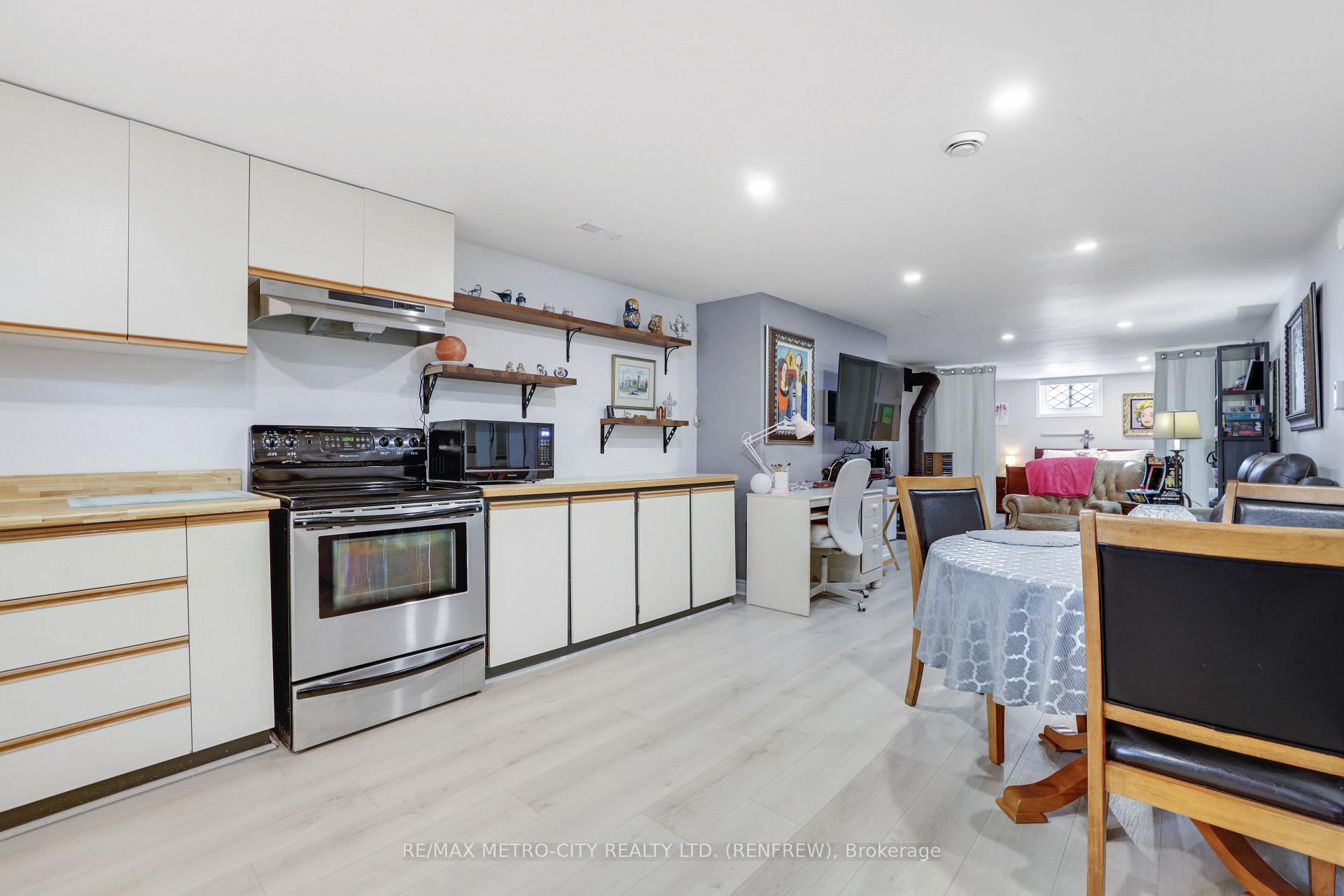 Photo 24 of 103 Simpson Avenue, Renfrew — HOMEH
