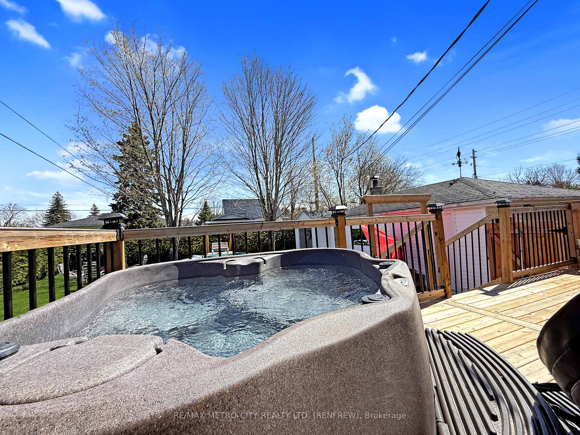 Photo 36 of 103 Simpson Avenue, Renfrew — HOMEH