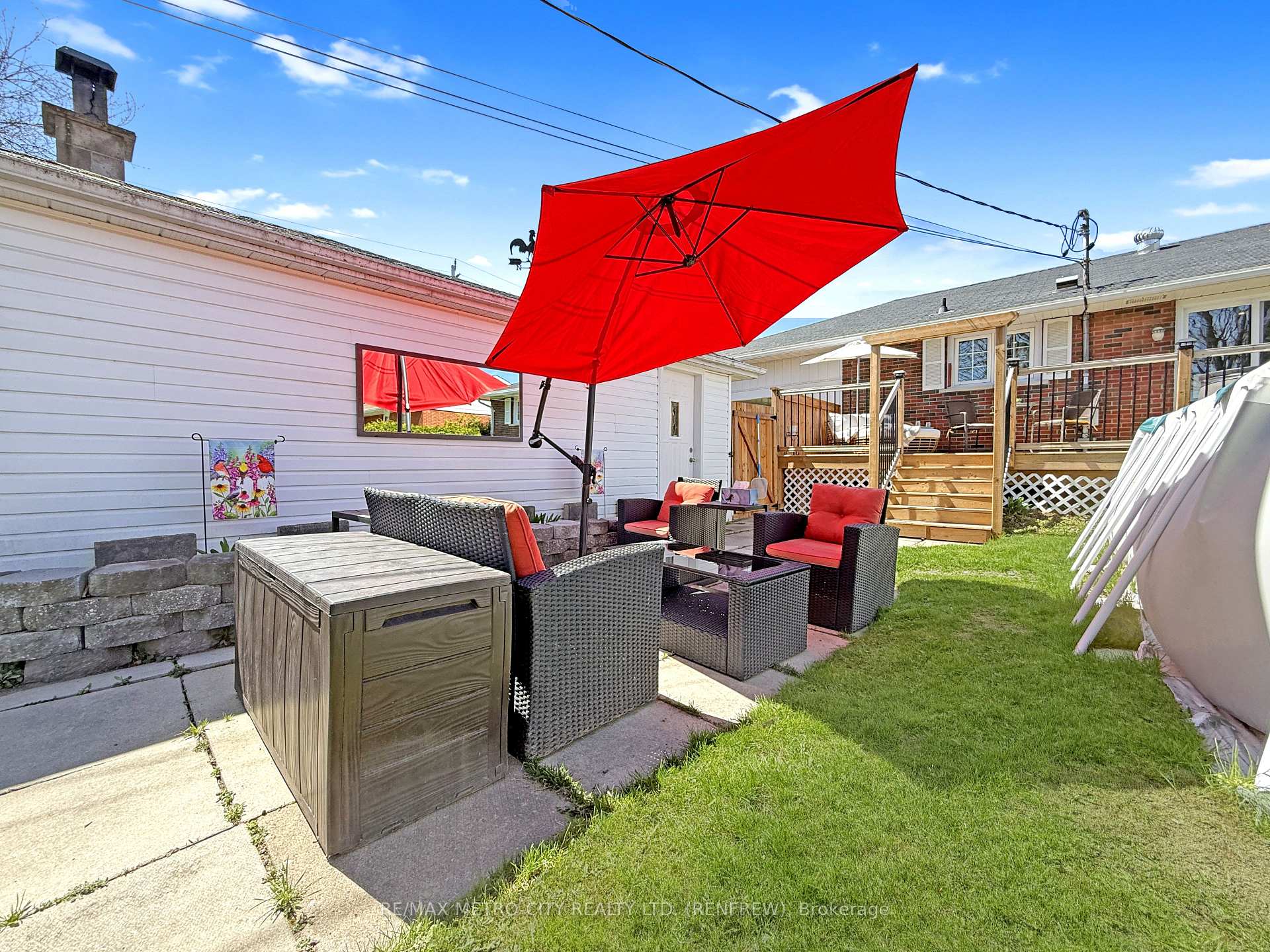 Photo 40 of 103 Simpson Avenue, Renfrew — HOMEH