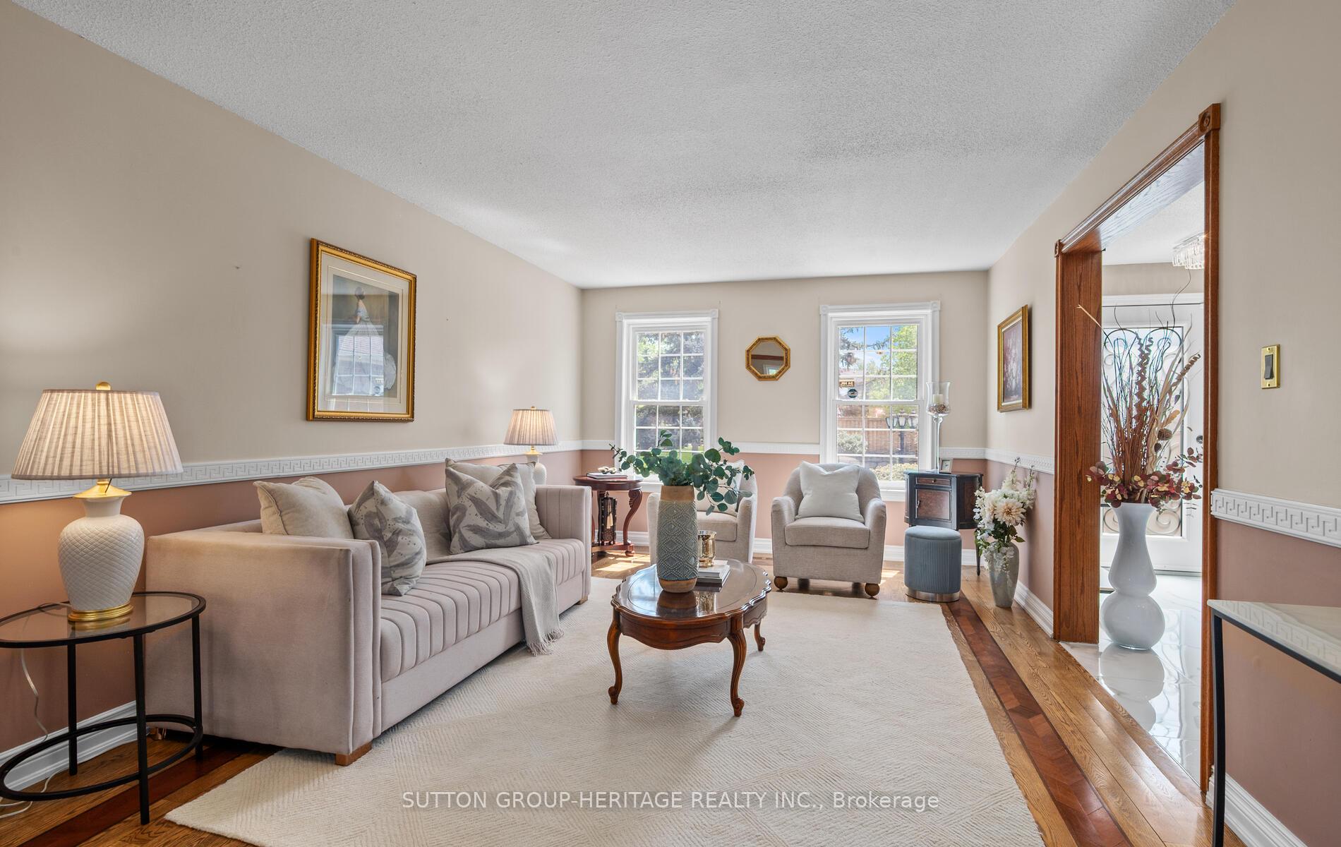 Photo 5 of 604 Weyburn Square, Pickering, Amberlea — HOMEH