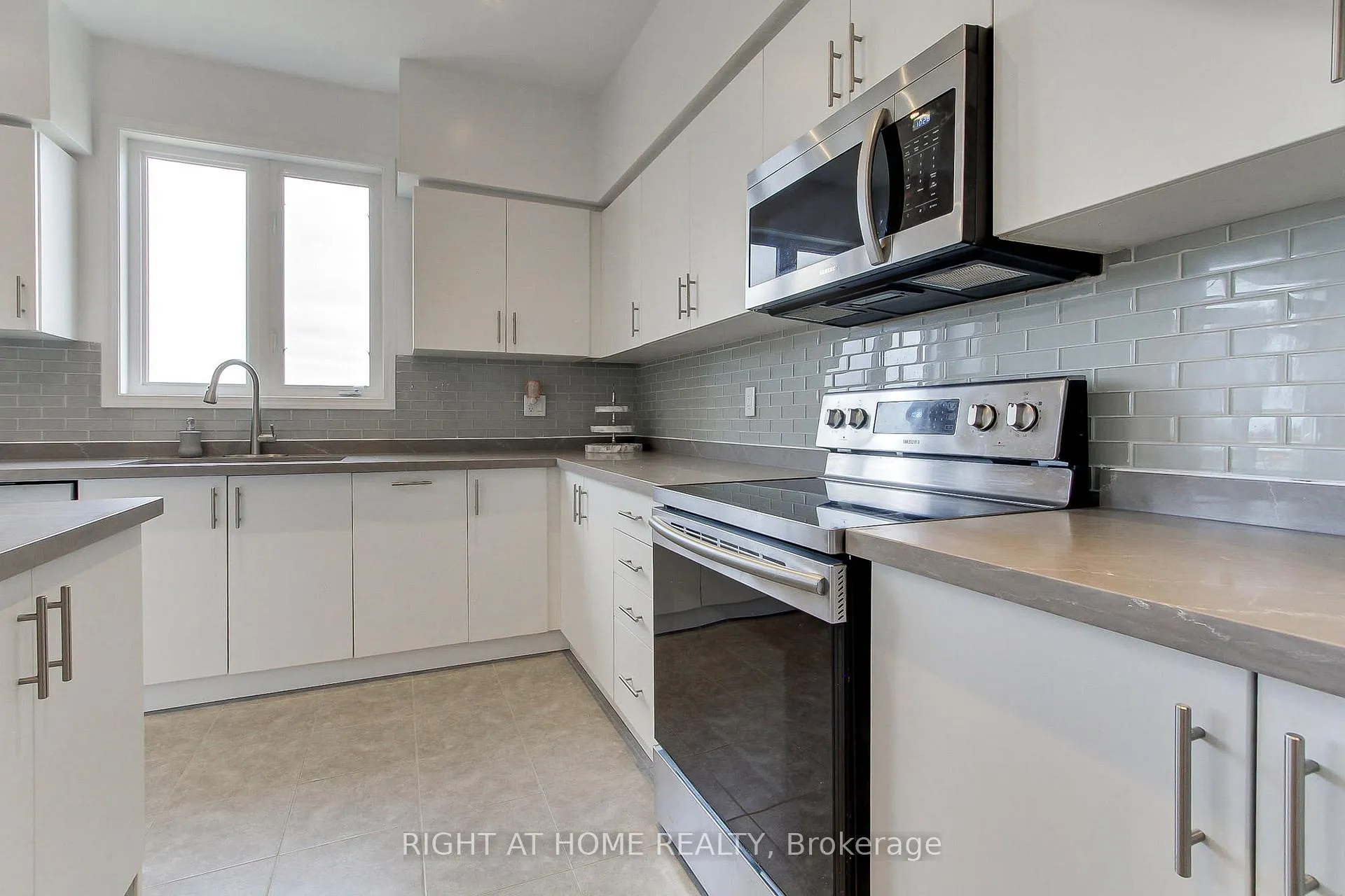 Photo 16 of 14 Don Hadden Crescent, Brock, Sunderland — HOMEH