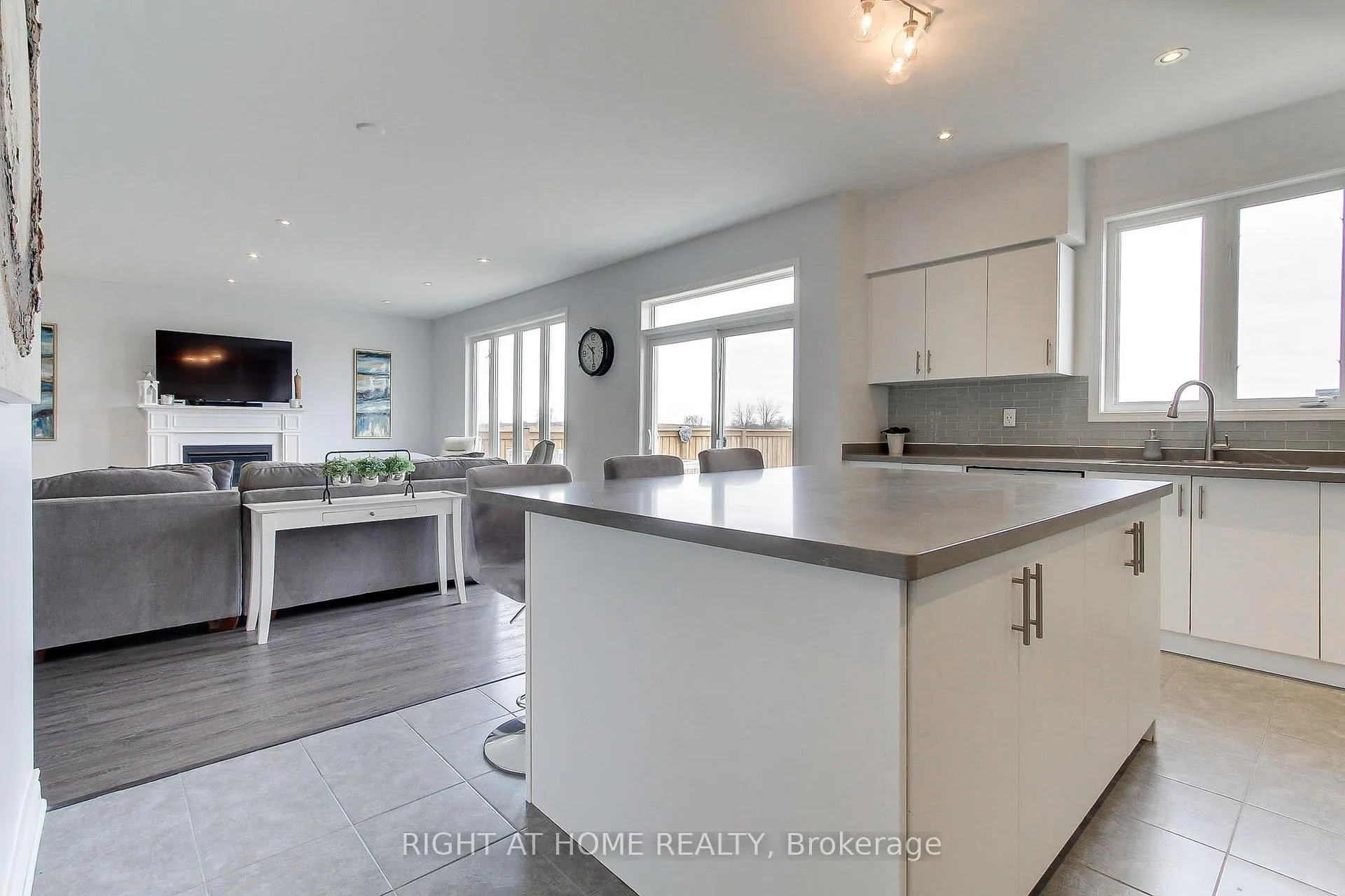 Photo 17 of 14 Don Hadden Crescent, Brock, Sunderland — HOMEH