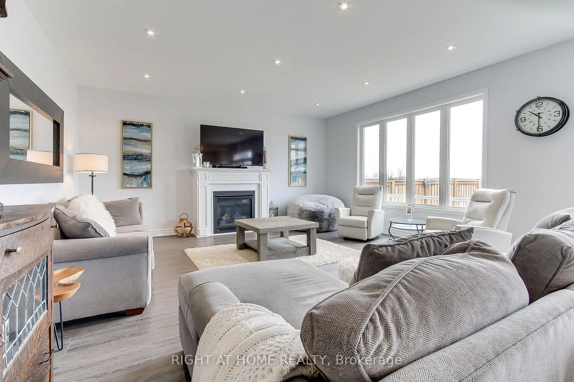 Photo 20 of 14 Don Hadden Crescent, Brock, Sunderland — HOMEH