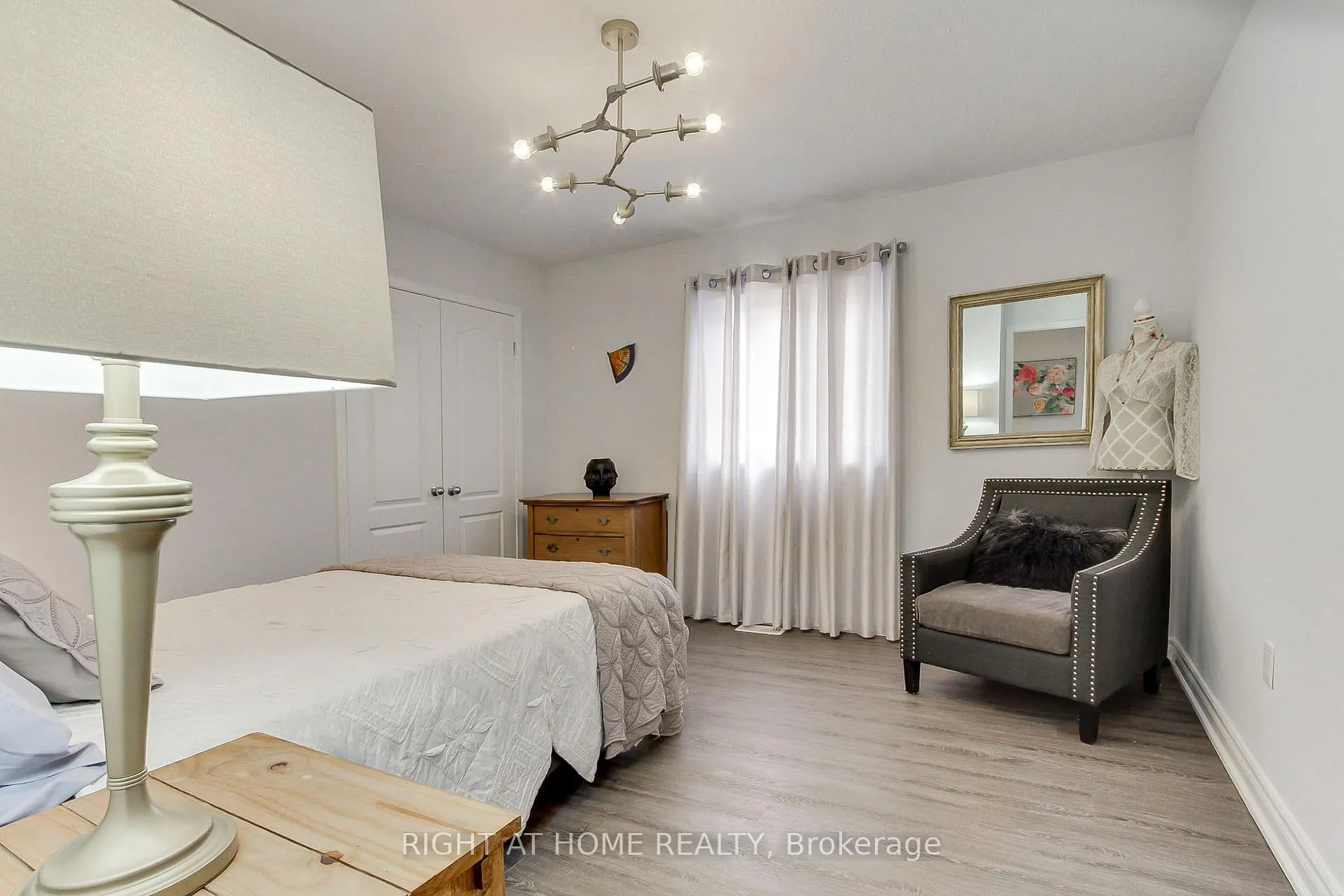 Photo 34 of 14 Don Hadden Crescent, Brock, Sunderland — HOMEH
