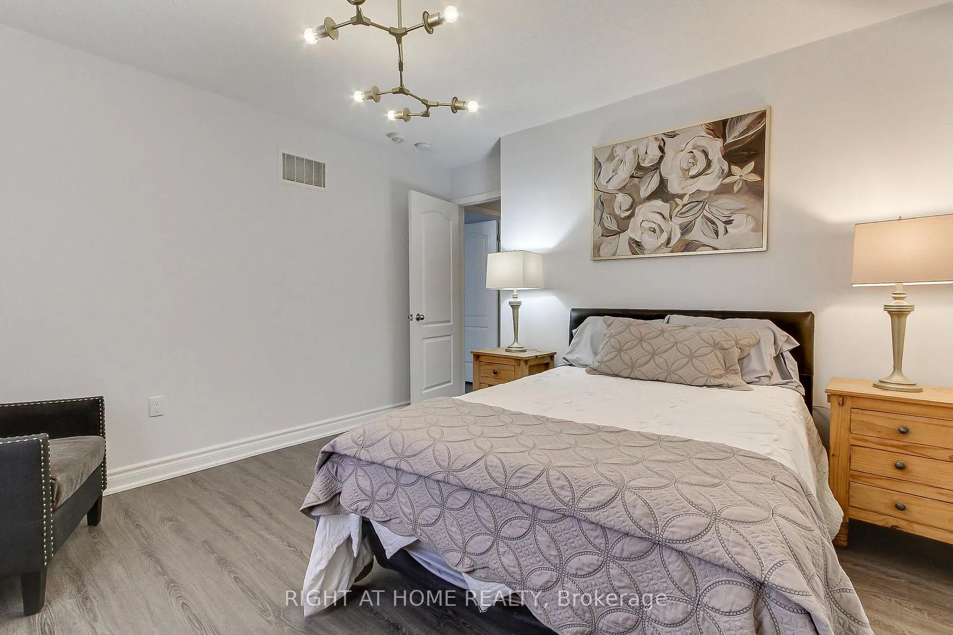 Photo 35 of 14 Don Hadden Crescent, Brock, Sunderland — HOMEH