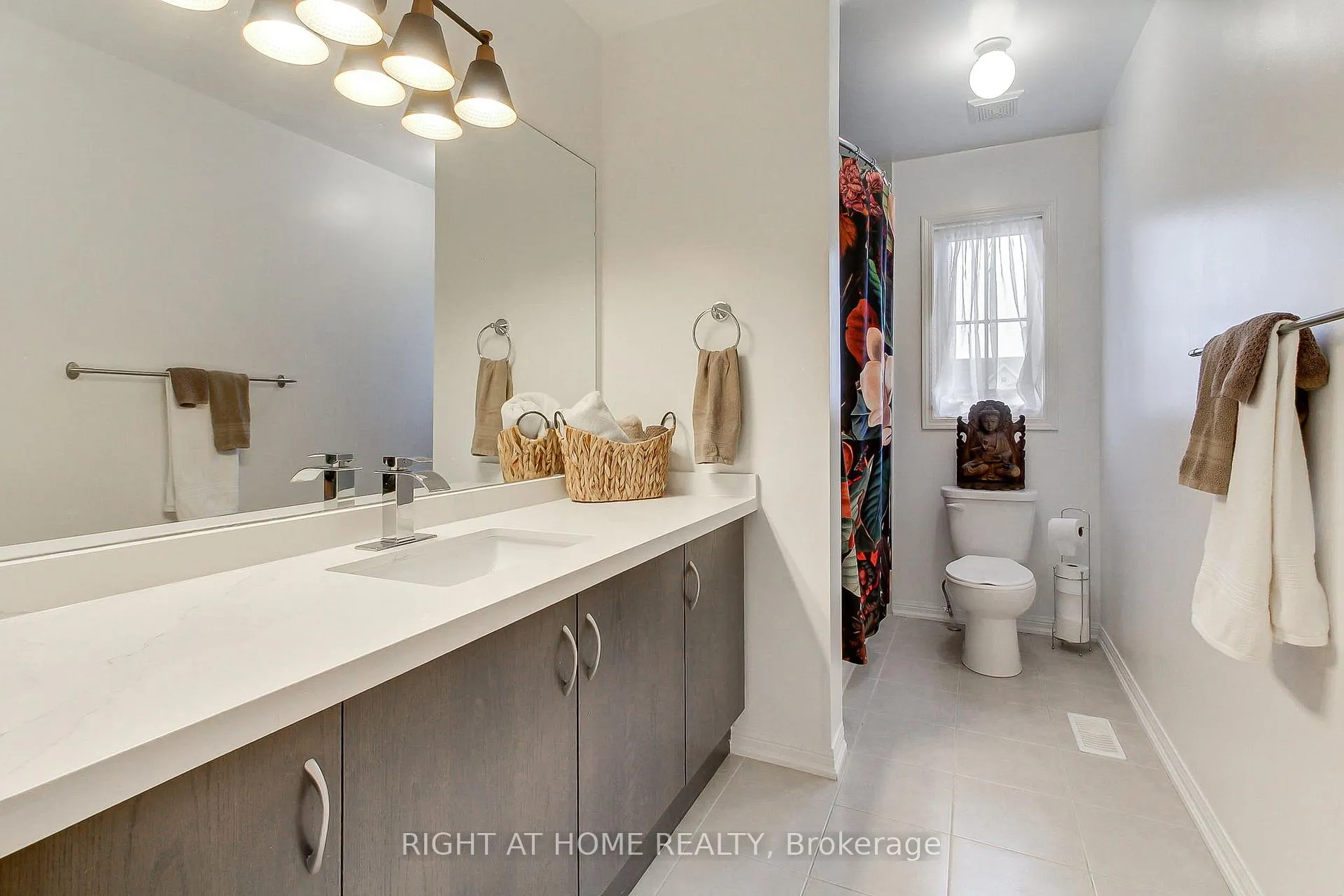 Photo 36 of 14 Don Hadden Crescent, Brock, Sunderland — HOMEH
