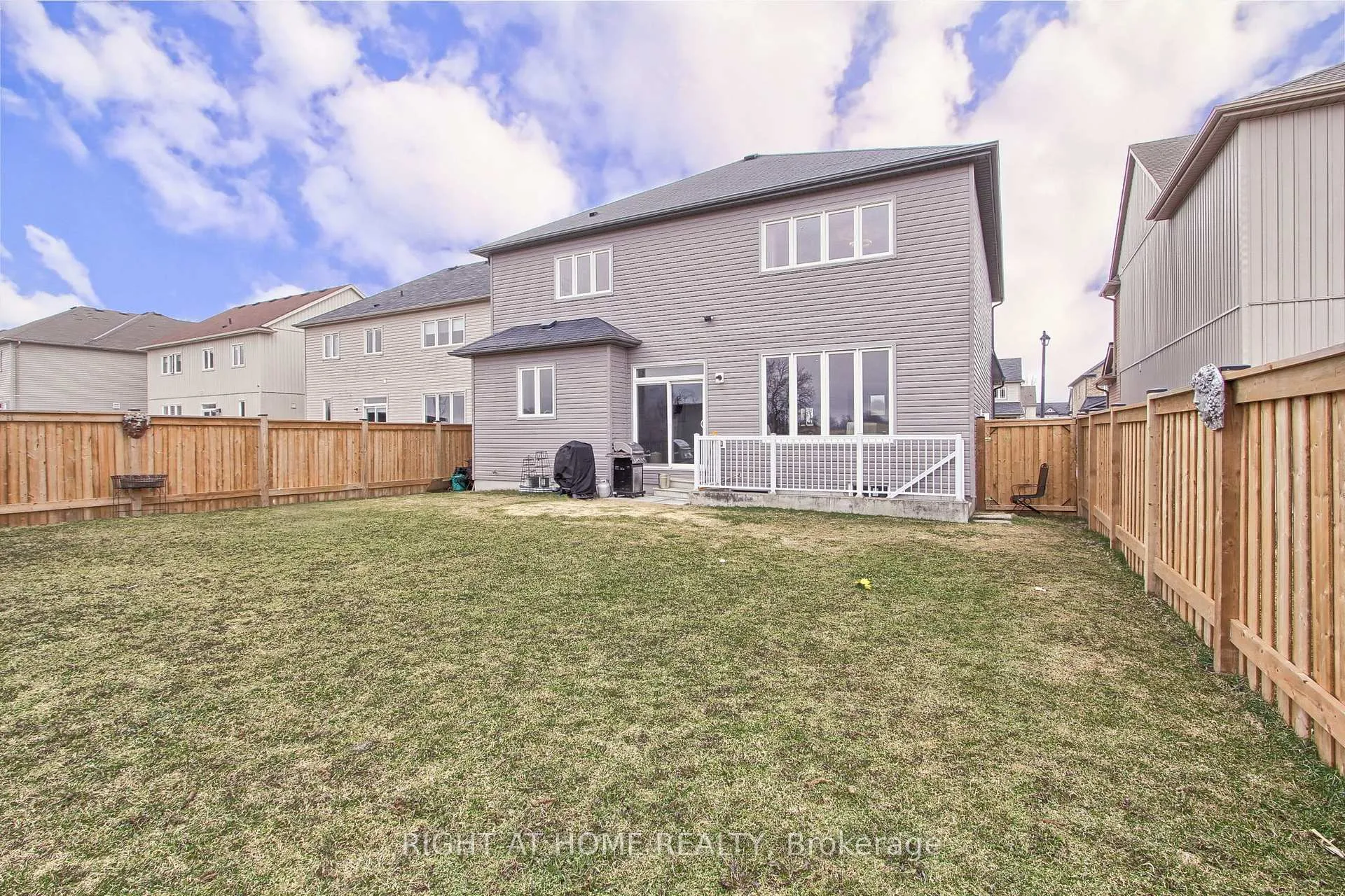 Photo 47 of 14 Don Hadden Crescent, Brock, Sunderland — HOMEH