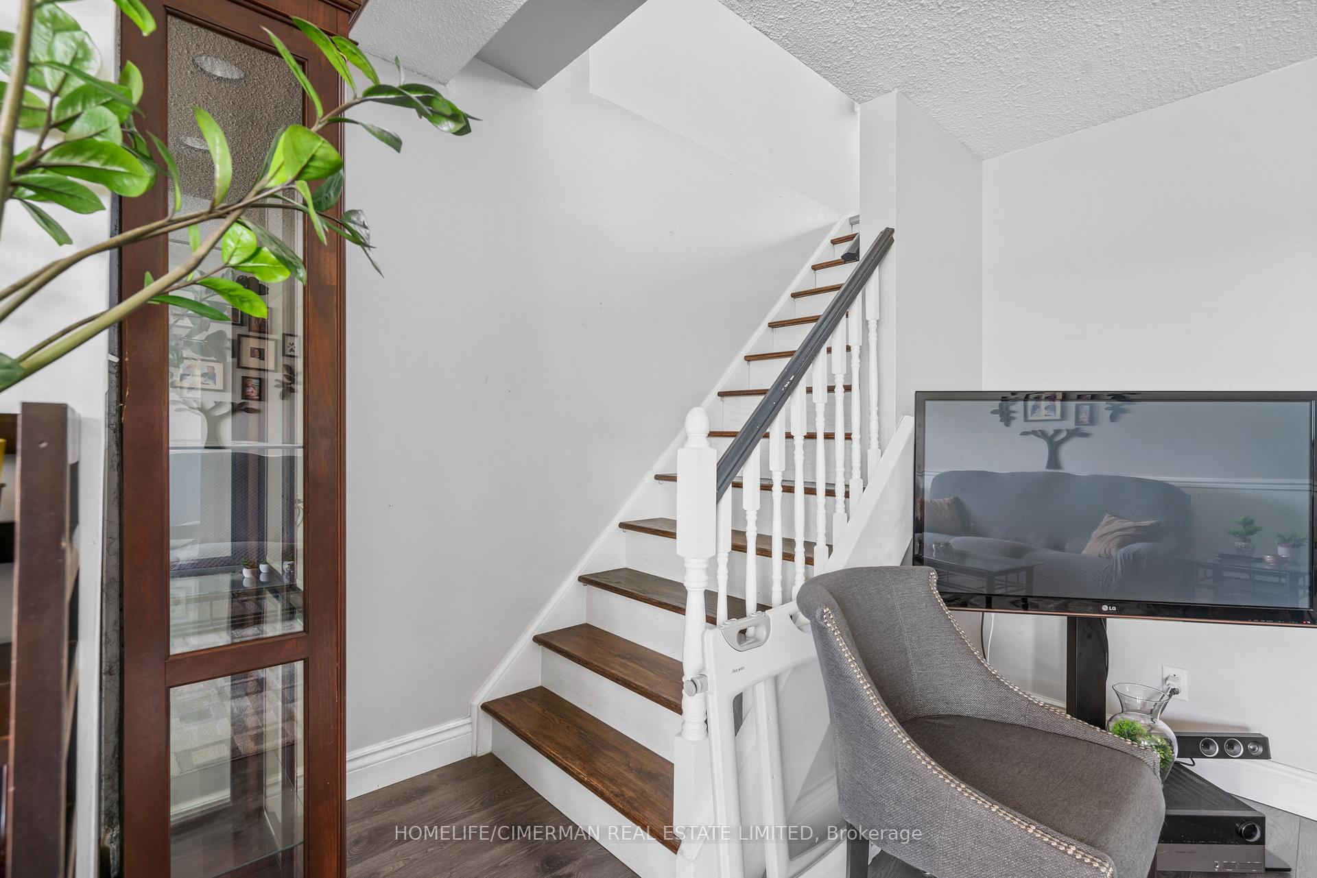 Photo 4 of 1496 Cedar Street, Oshawa, Lakeview — HOMEH
