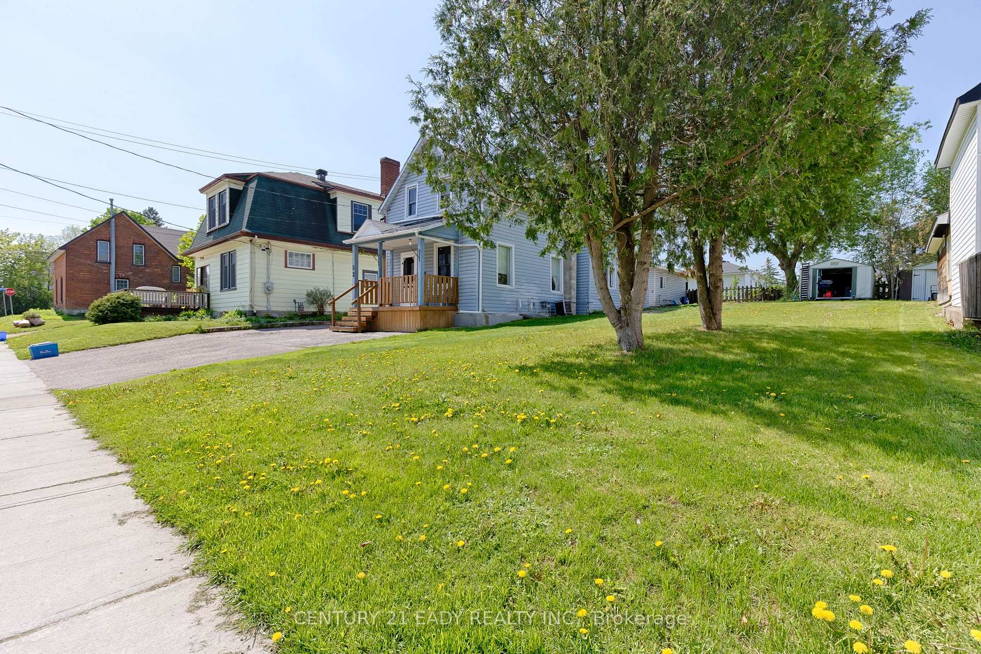 Photo 4 of 52 Queen Street S, Renfrew — HOMEH