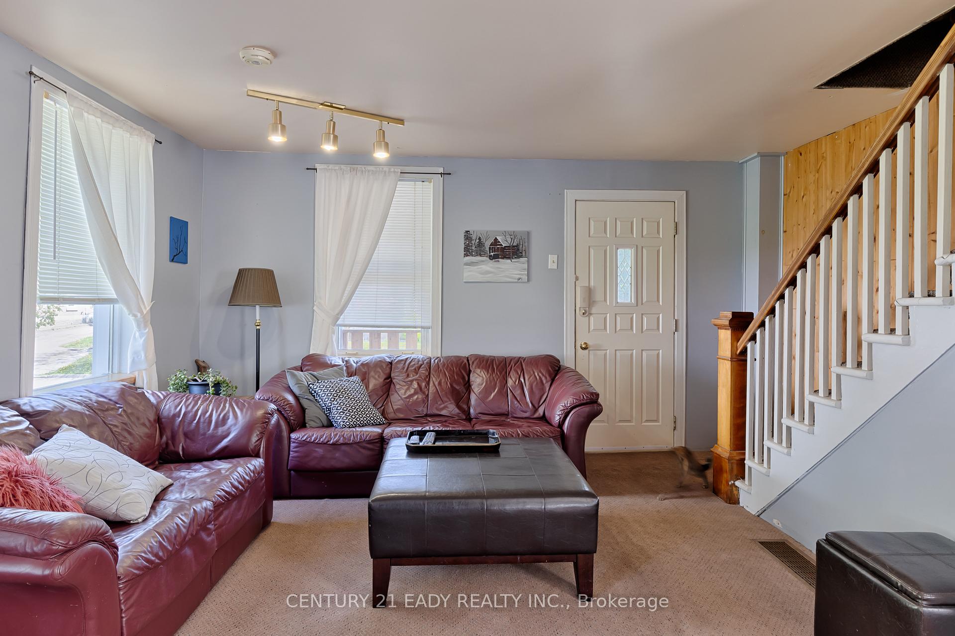 Photo 7 of 52 Queen Street S, Renfrew — HOMEH