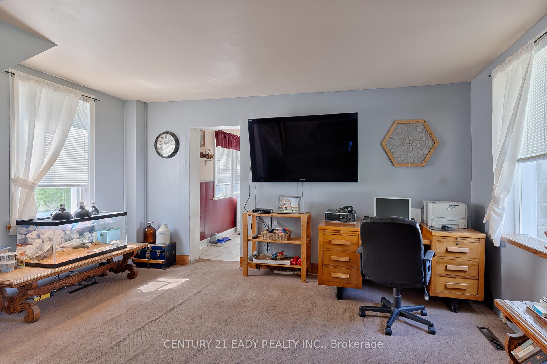 Photo 8 of 52 Queen Street S, Renfrew — HOMEH