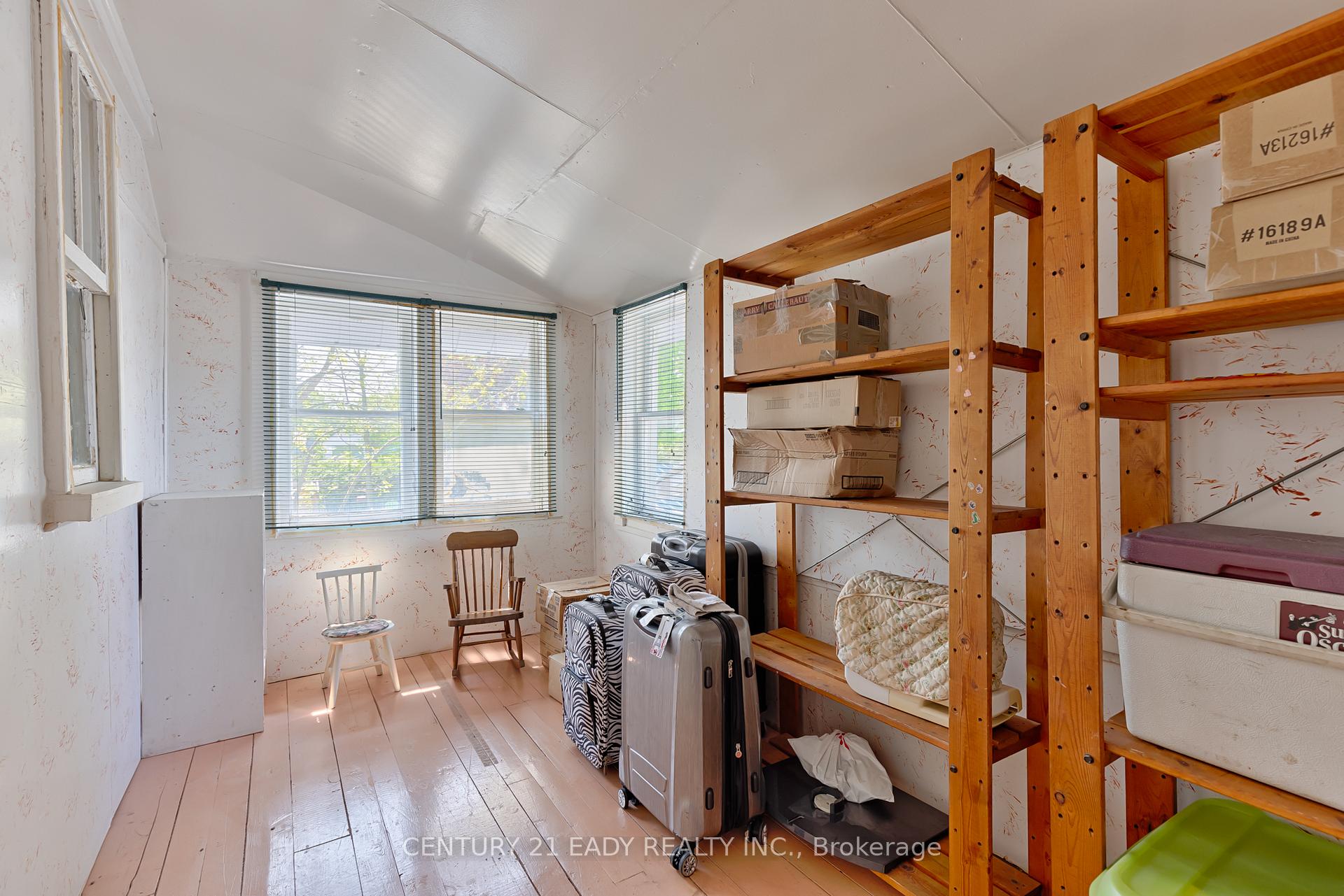 Photo 15 of 52 Queen Street S, Renfrew — HOMEH