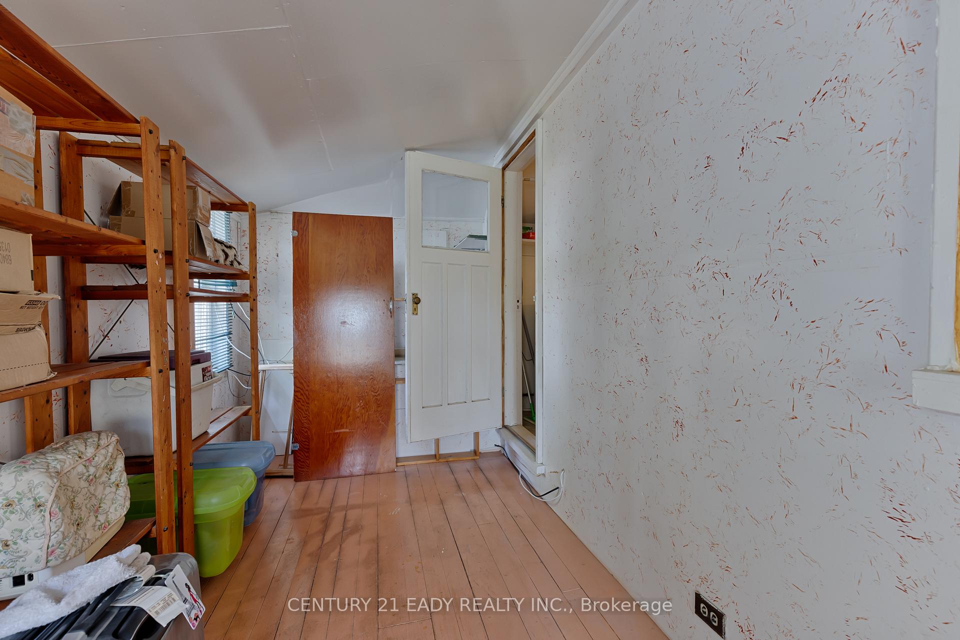 Photo 19 of 52 Queen Street S, Renfrew — HOMEH