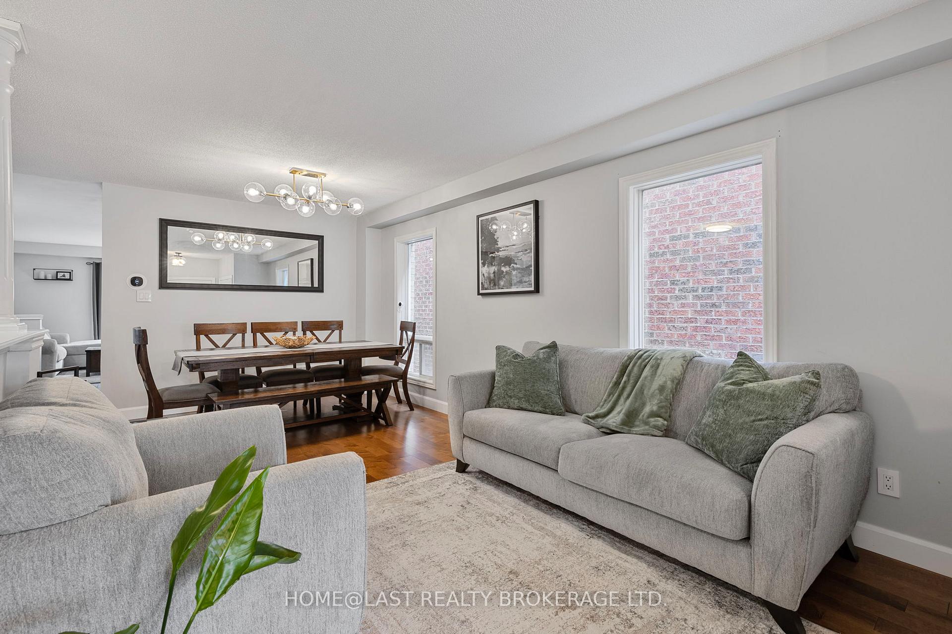 Photo 5 of 726 Swan Place, Pickering, Amberlea — HOMEH