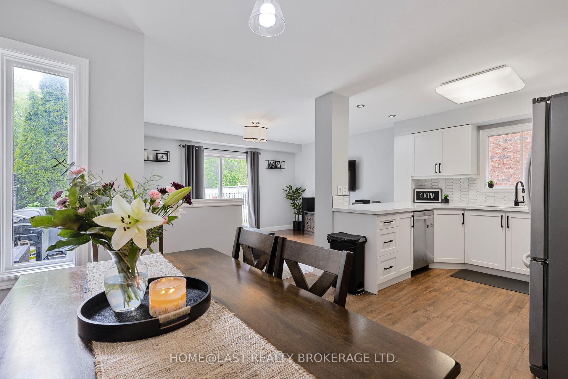 Photo 13 of 726 Swan Place, Pickering, Amberlea — HOMEH