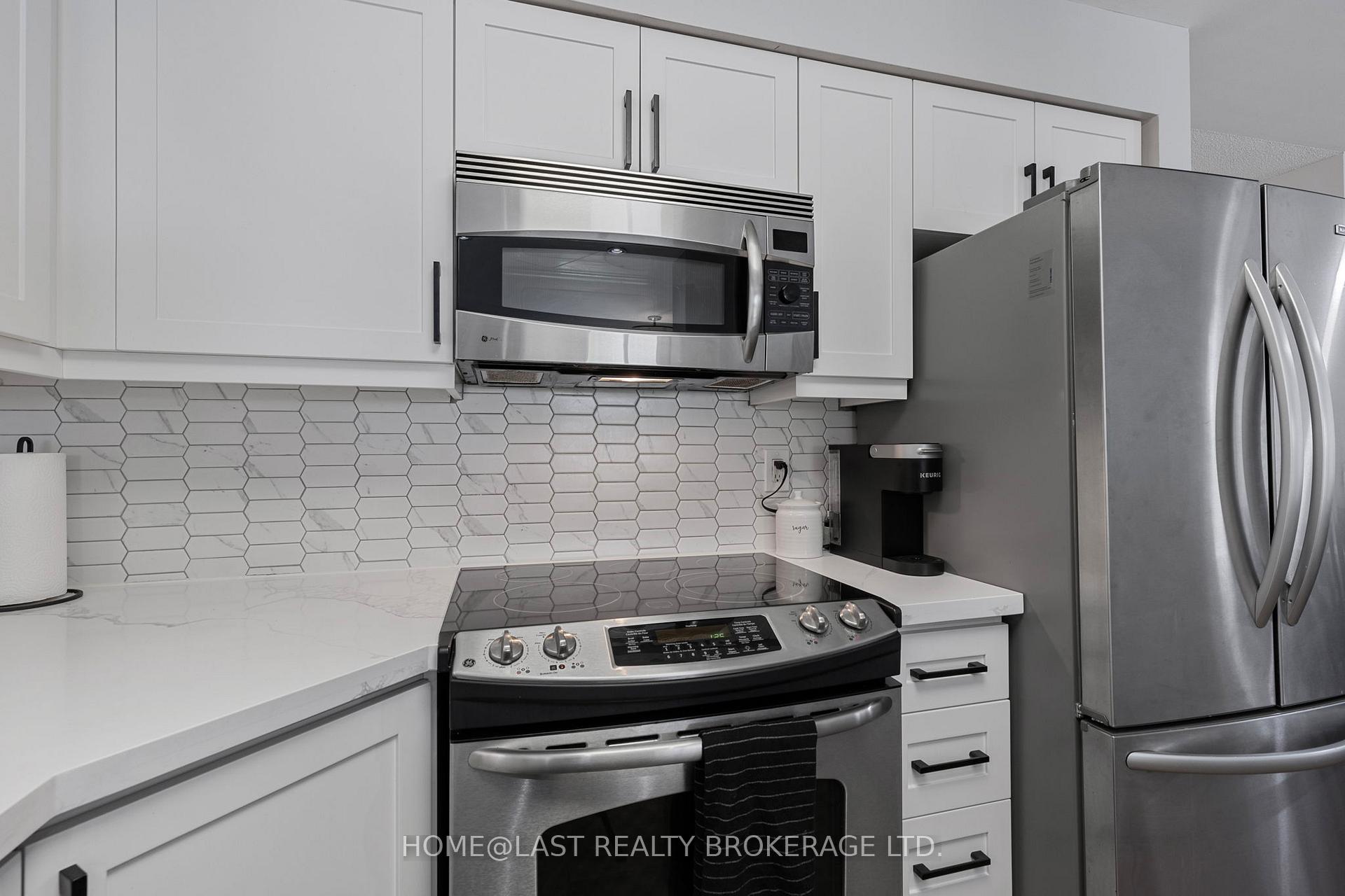 Photo 14 of 726 Swan Place, Pickering, Amberlea — HOMEH