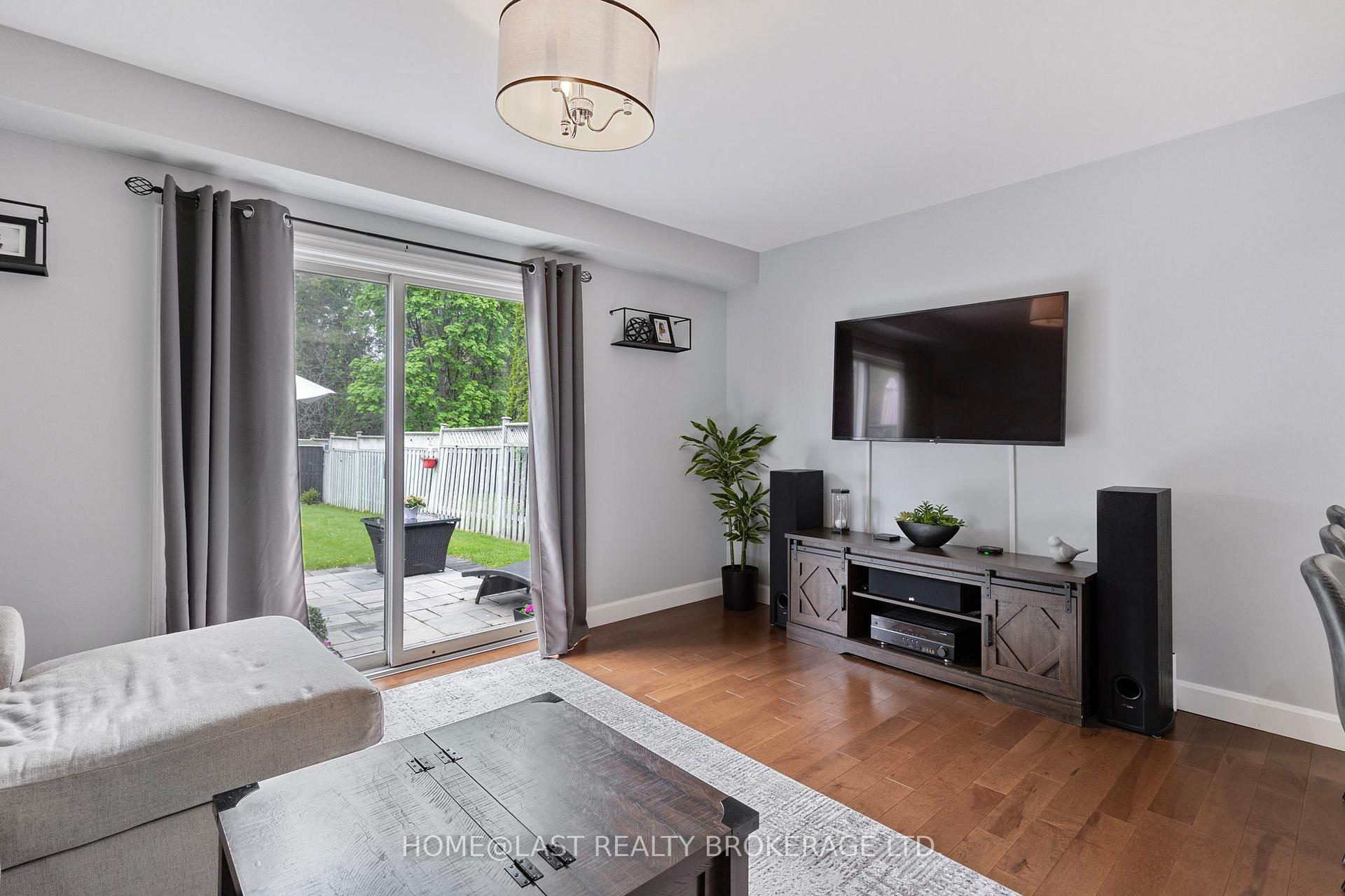 Photo 16 of 726 Swan Place, Pickering, Amberlea — HOMEH