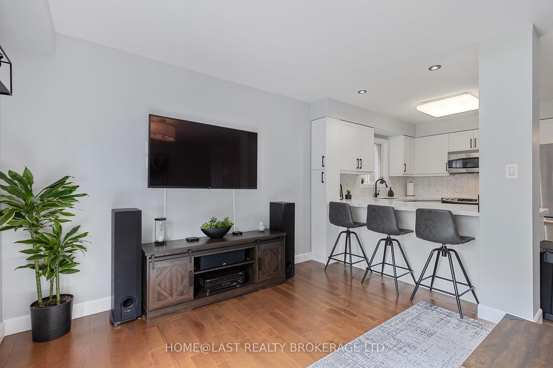 Photo 18 of 726 Swan Place, Pickering, Amberlea — HOMEH