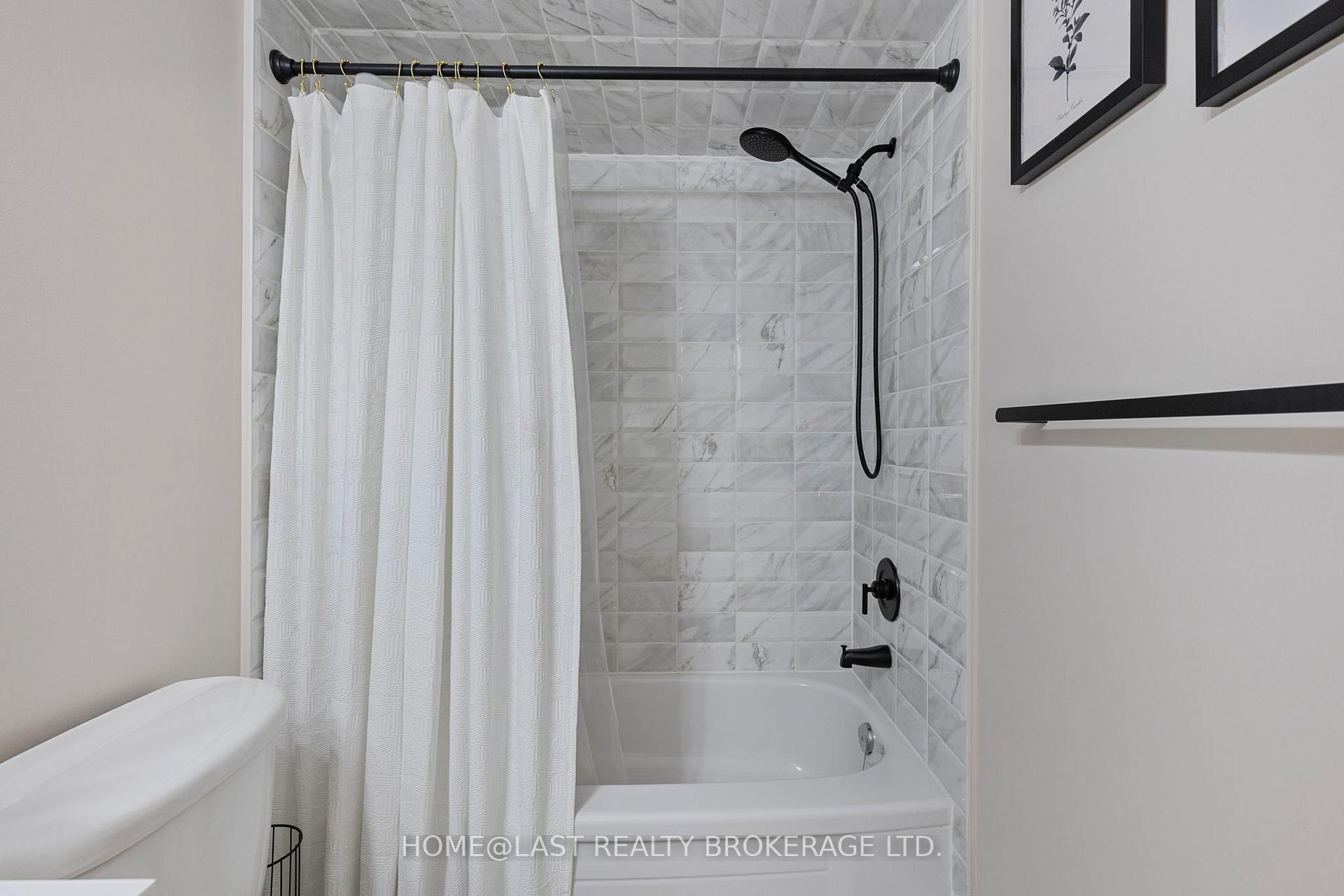 Photo 27 of 726 Swan Place, Pickering, Amberlea — HOMEH