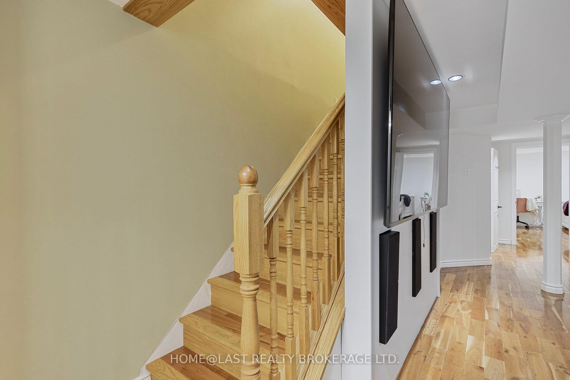 Photo 29 of 726 Swan Place, Pickering, Amberlea — HOMEH