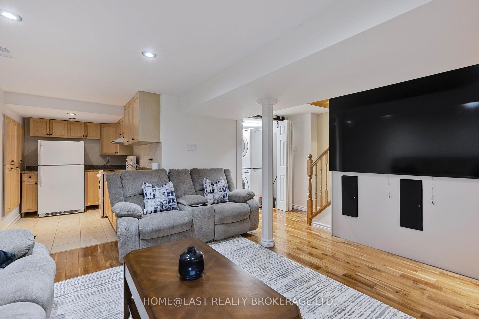 Photo 31 of 726 Swan Place, Pickering, Amberlea — HOMEH