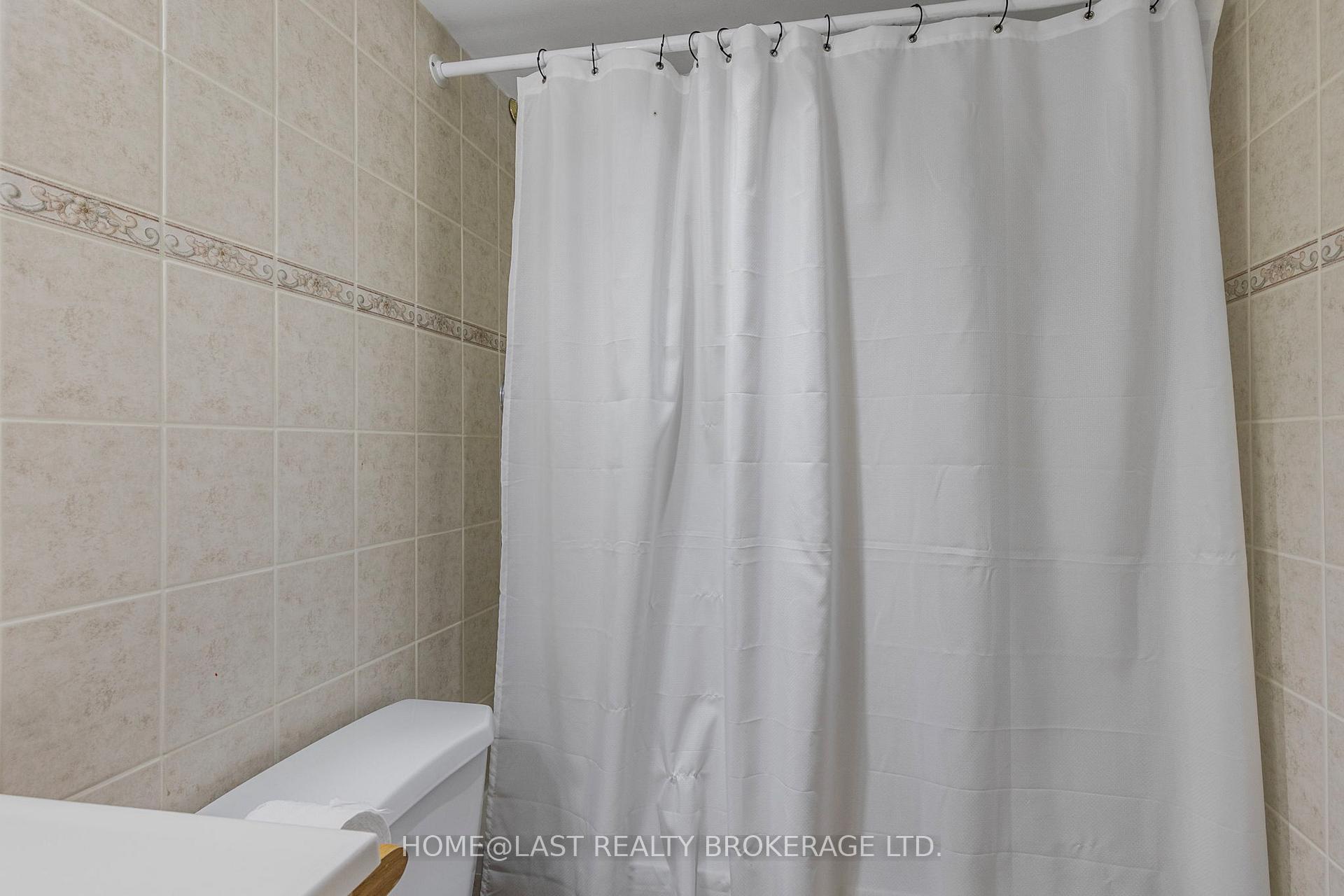 Photo 36 of 726 Swan Place, Pickering, Amberlea — HOMEH
